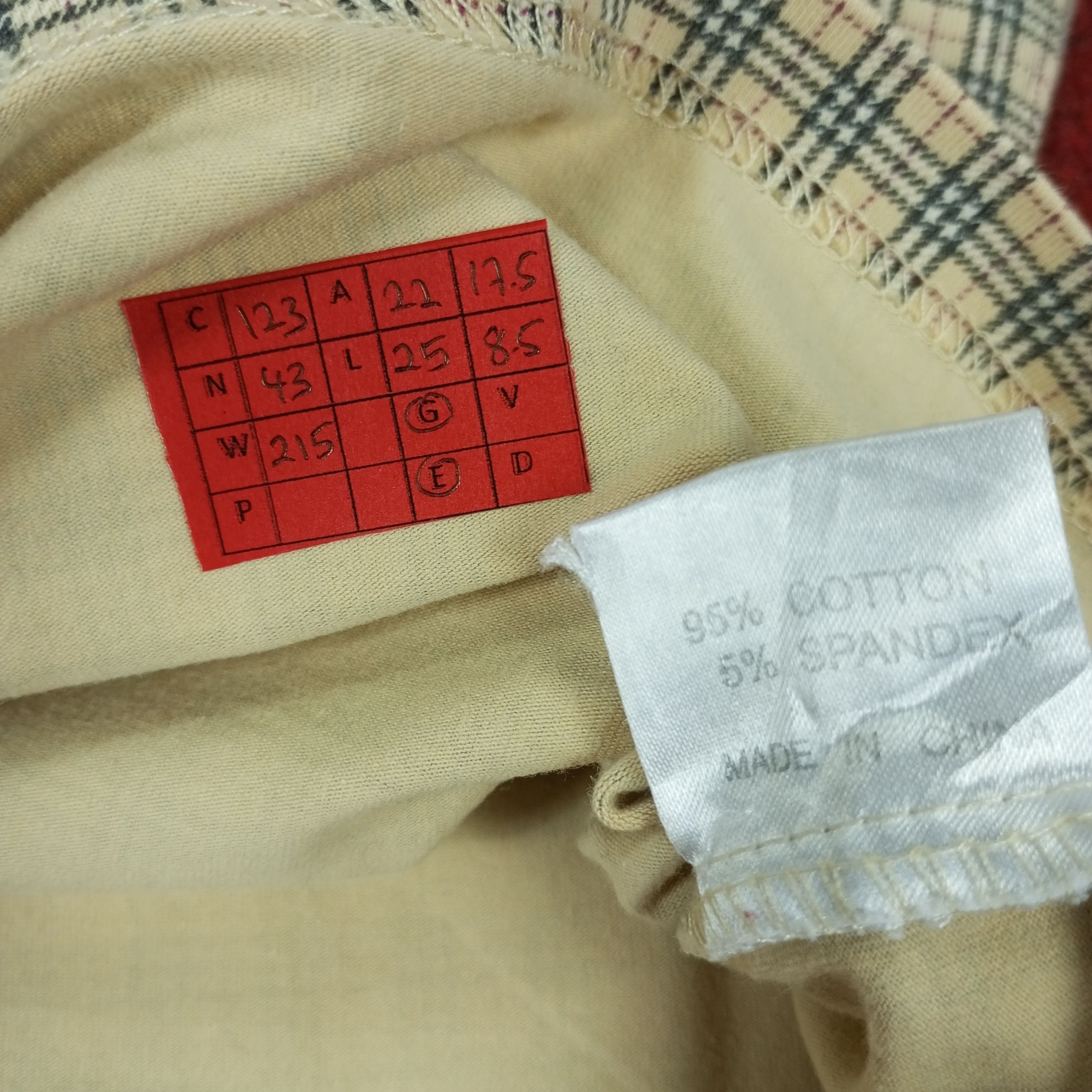 Burberry × Vintage Burberry London Luxury Brand Pocket Design Tshirt Size US L / EU 52-54 / 3 - 8 Thumbnail