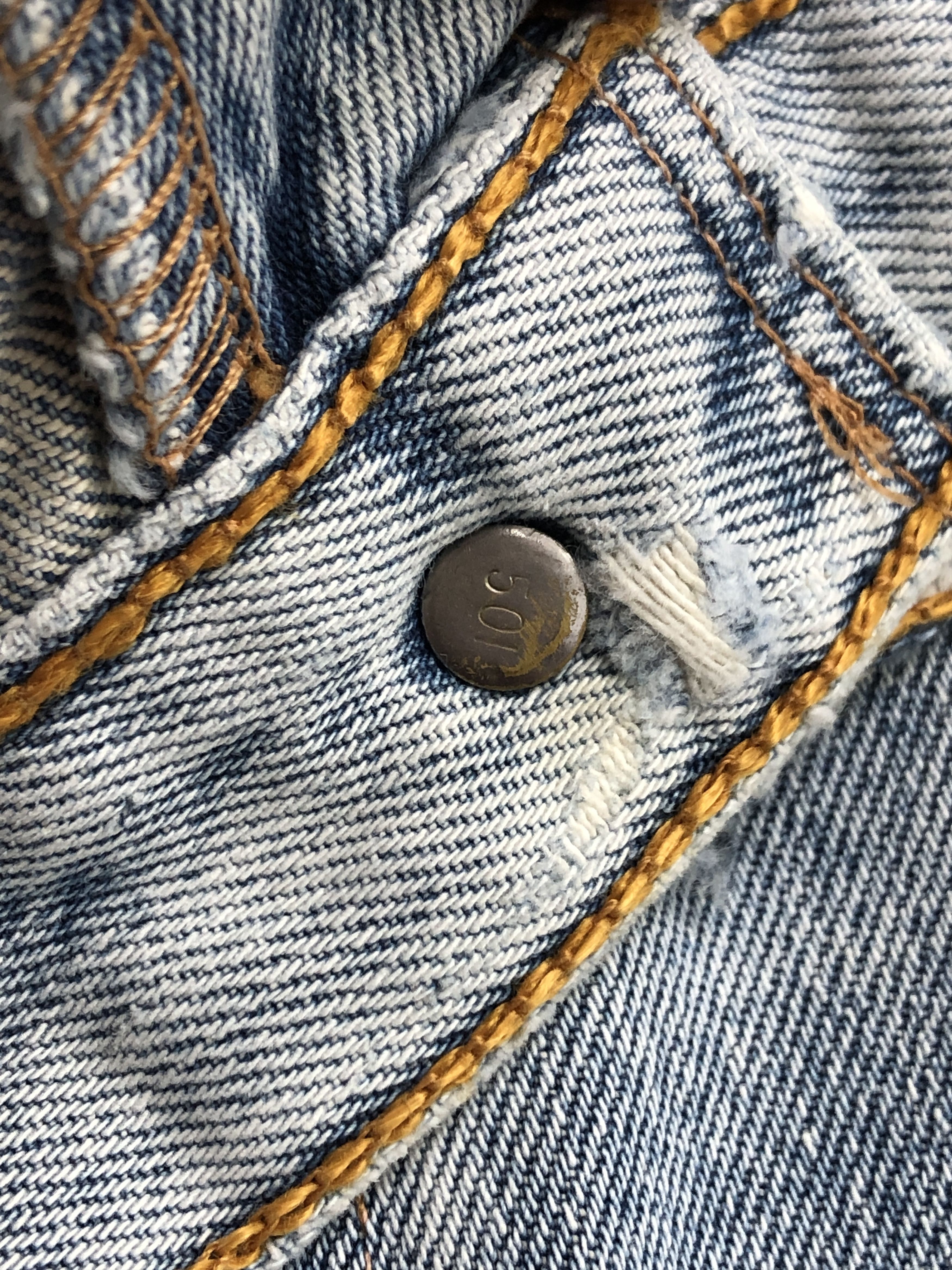 Levi's × Vintage Vintage Levis 90s 501 Light Washed Denim Jeans Size US 32 / EU 48 - 14 Thumbnail