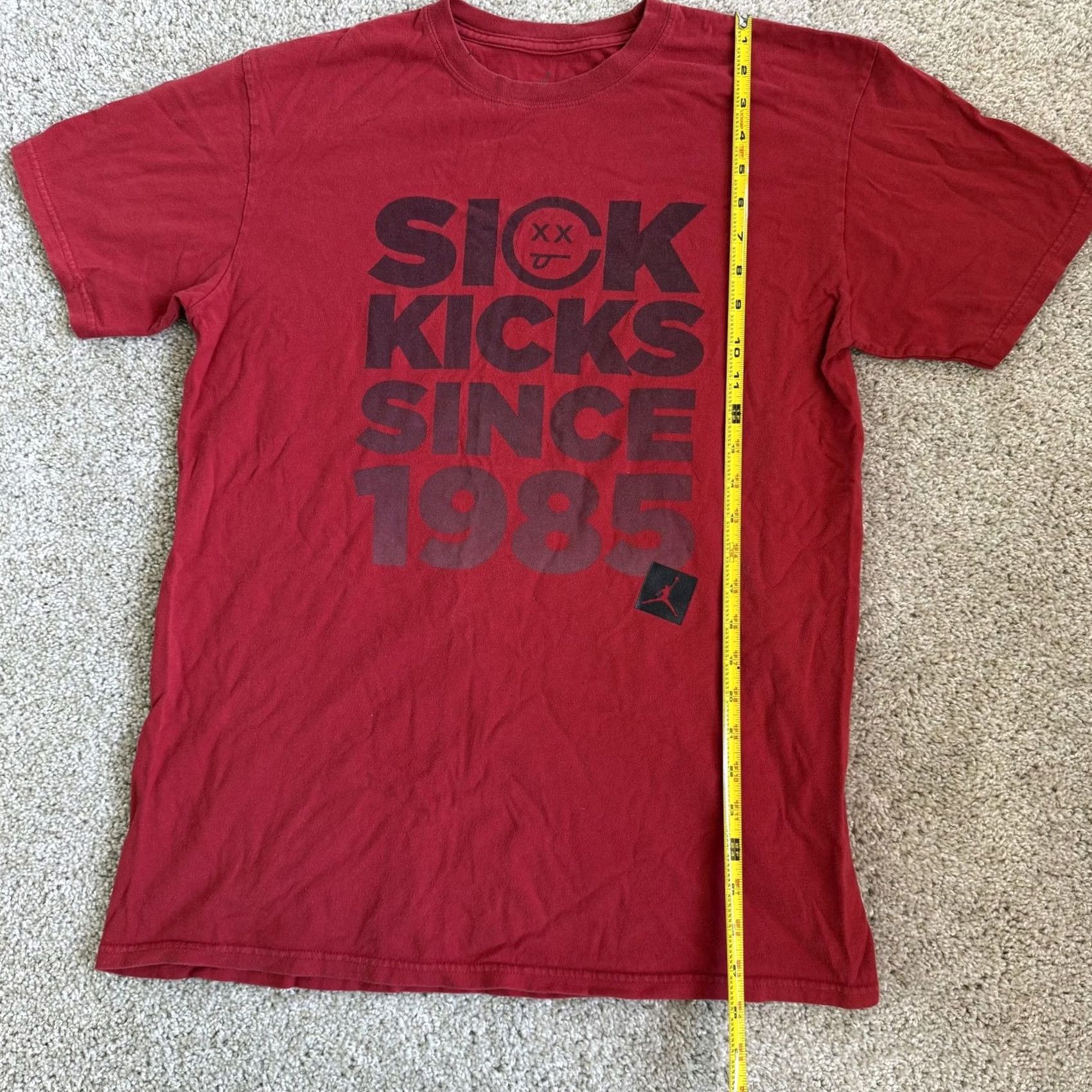 Jordan Brand Jordan Sick Kicks Since 1985 Shirt Mens Large Red Sneaker Graphic Tee T-Shirt Size US L / EU 52-54 / 3 - 4 Thumbnail