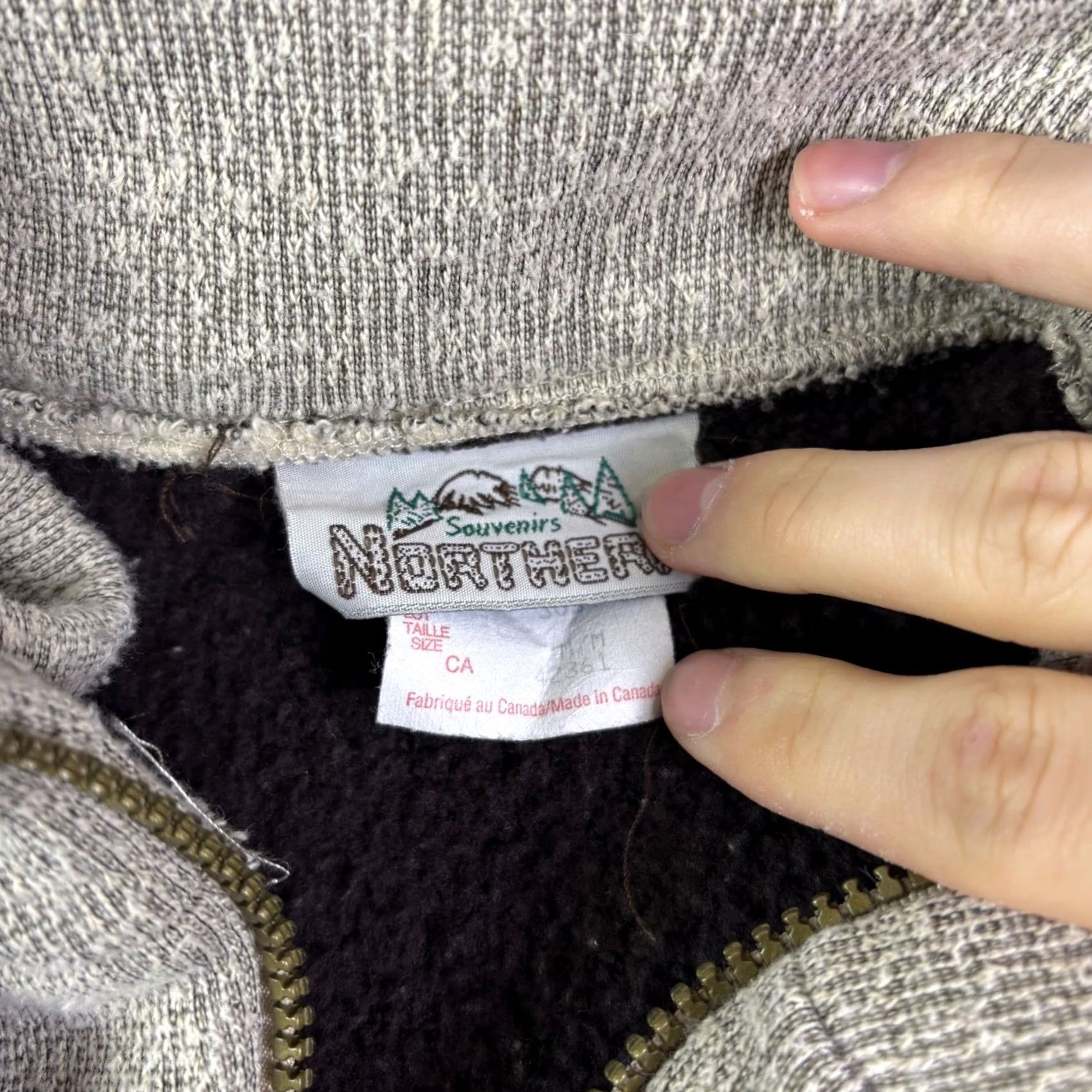 Vintage Northern Souvenirs Montreal Canada Fleece Pullover Brown Button Zipper Mens Medium Pullover Sweatshirt Cable-Knit 90s Vintage? No, Dungeon Size US M / EU 48-50 / 2 - 5 Thumbnail