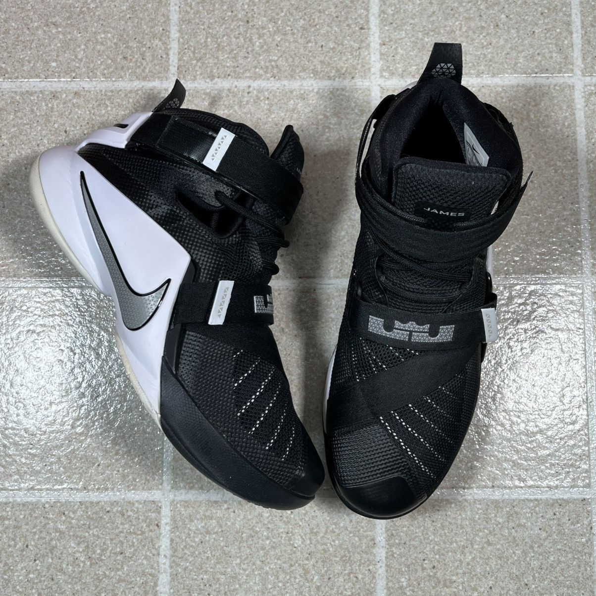 Mens Shoes Lebron Soldier 10 Lrj Sfg Lebron Shoes Nike LeBron