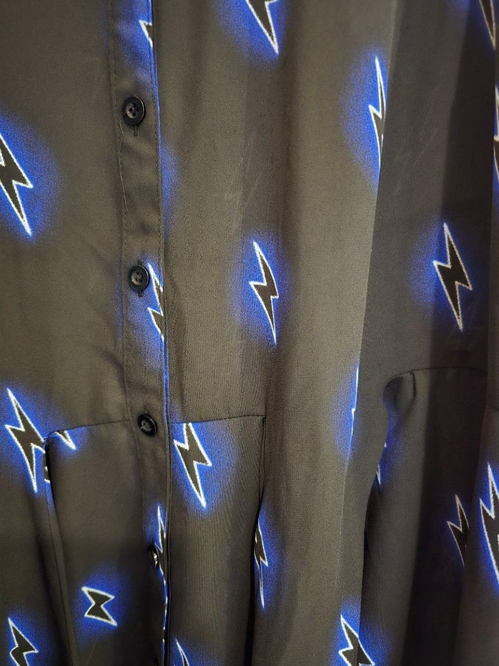 Torrid Torrid Plus 3X Black Blue Lightning Bolt Front Blouse Size 3XL / US 20-22 - 5 Thumbnail