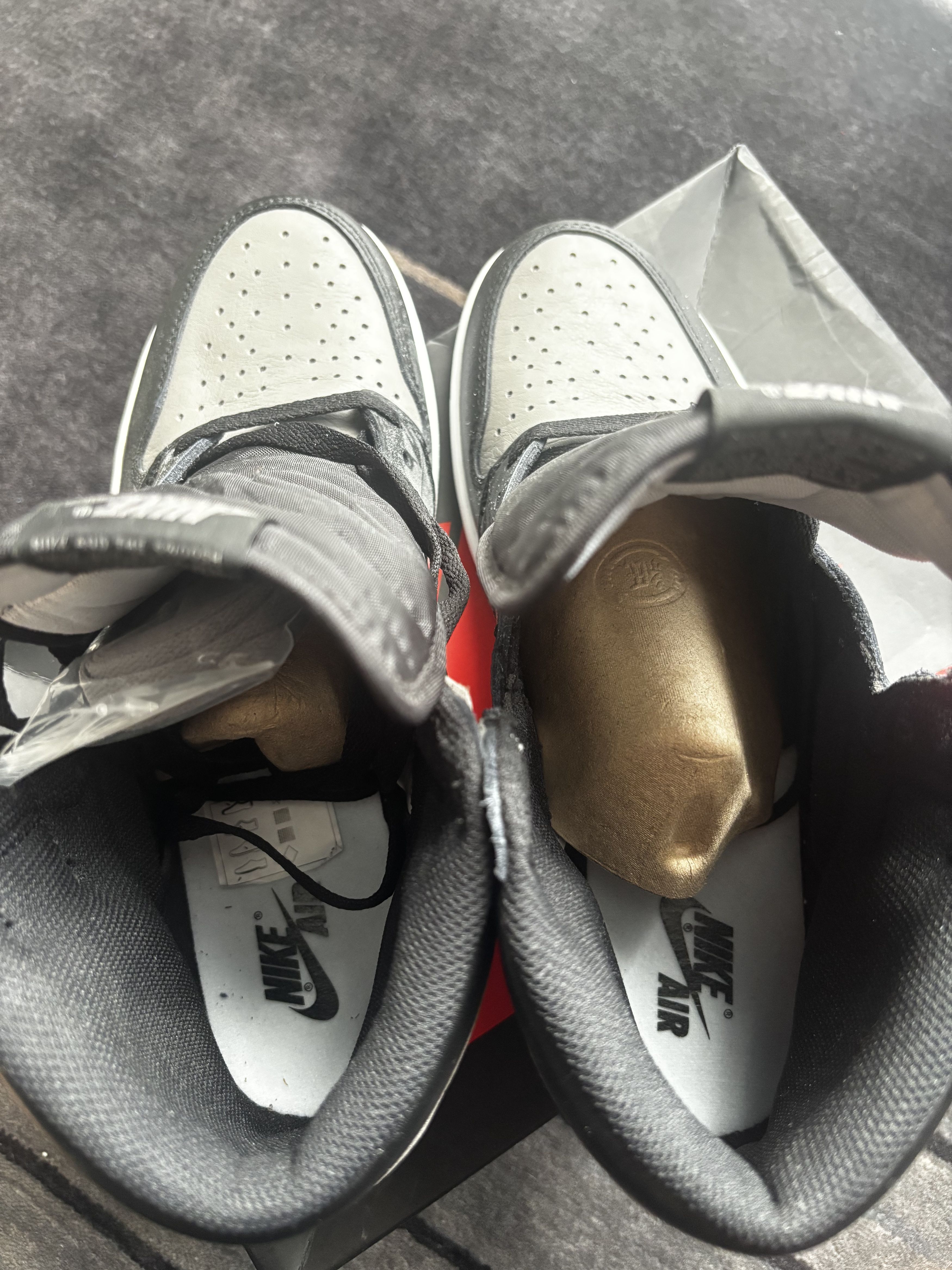 Jordan Brand Nike Air Jordan 1 Retro High OG Shadow 2018 US10.5/EU44.5 Size US 10.5 / EU 43-44 - 6 Thumbnail