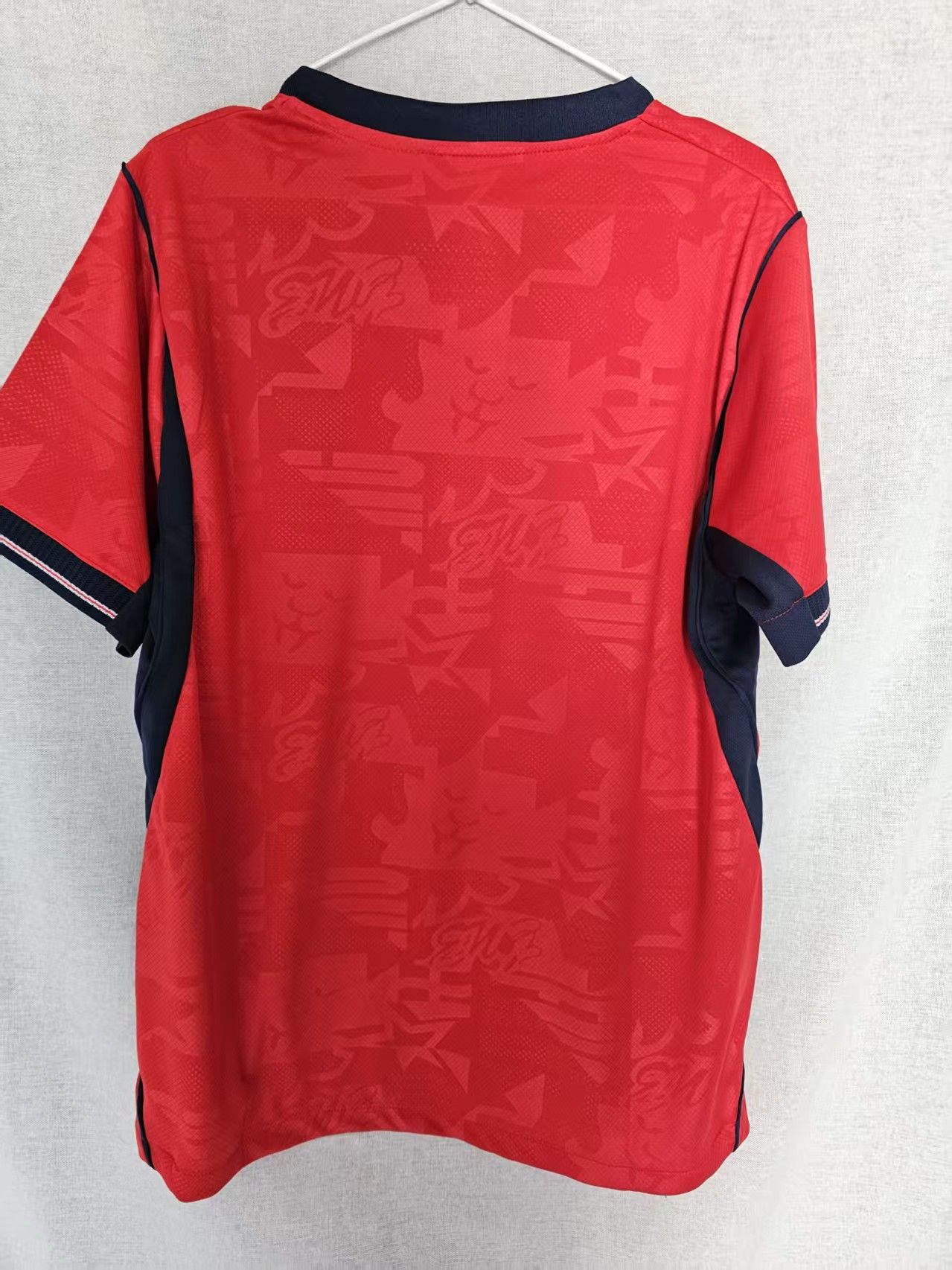 Other 2026 England Soccer Jersey World Cup Away Size US M / EU 48-50 / 2 - 4 Thumbnail