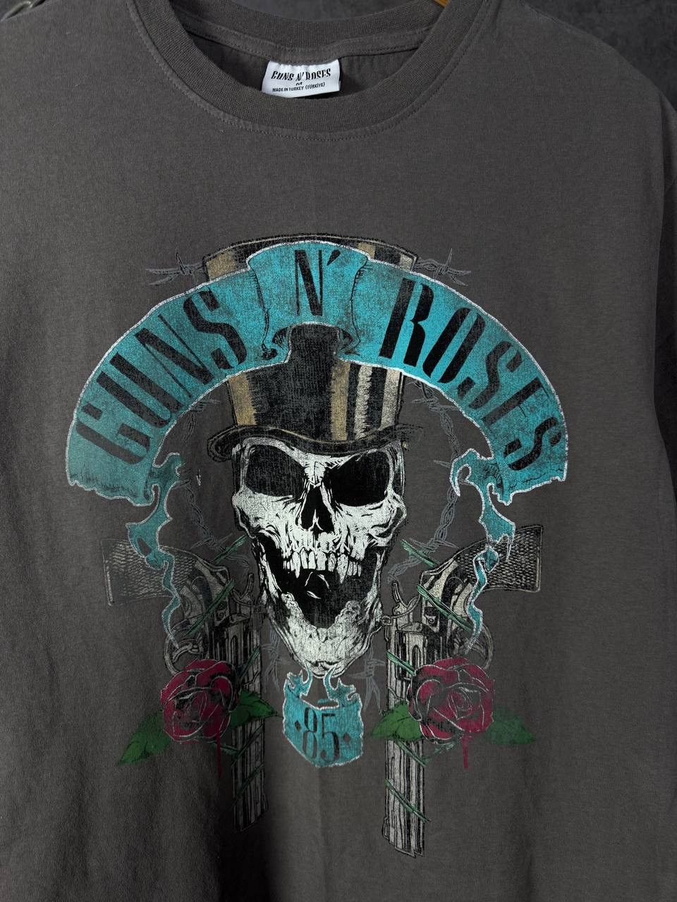 Guns N' Roses Guns N Roses rock band tee Size US M / EU 48-50 / 2 - 2 Thumbnail