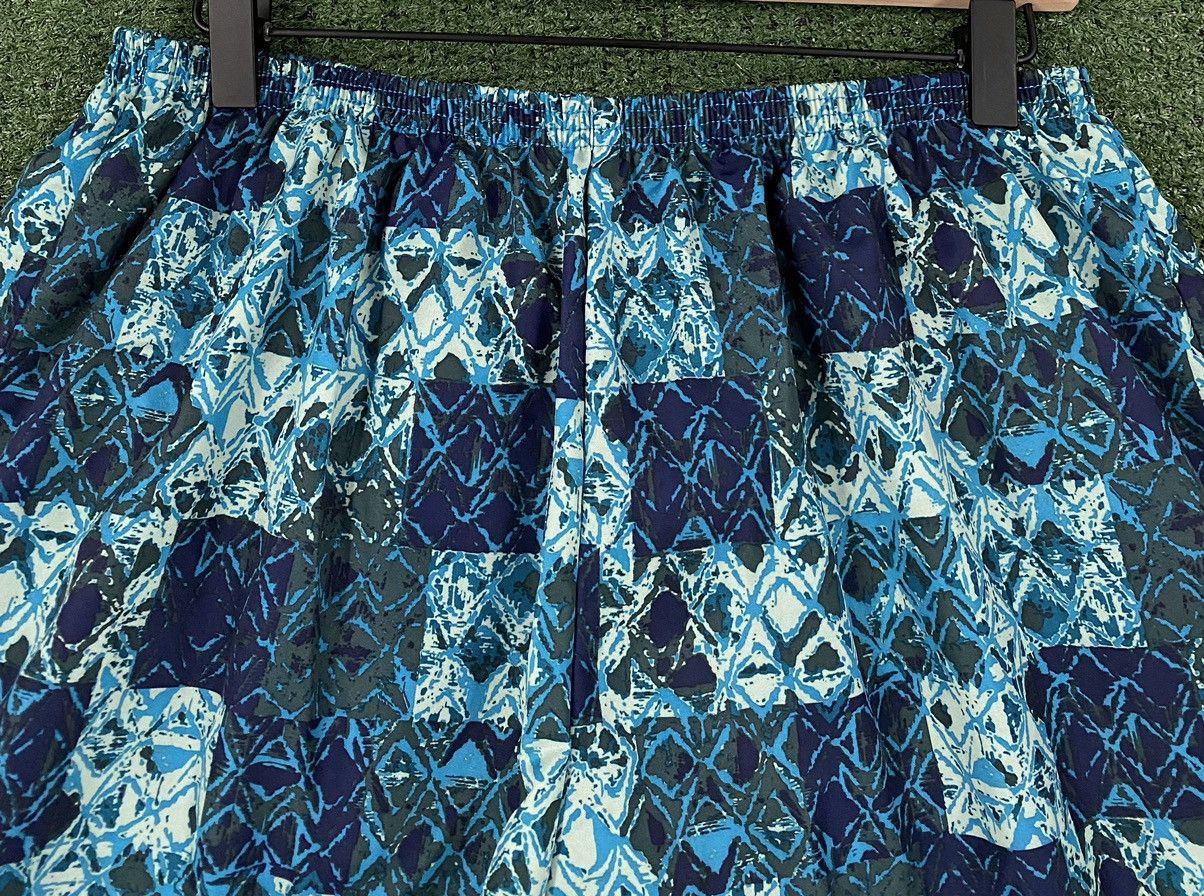 Nike VTG 90s Nike Embroidered Swoosh Geometric Lined Shorts XL Size US 38 / EU 54 - 2 Thumbnail