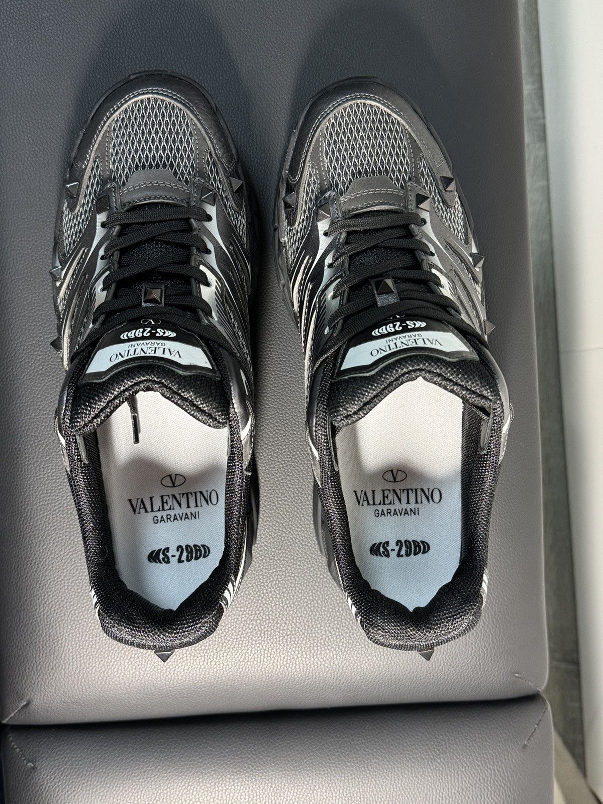 Valentino Valentino Garavani - ms2969 Size US 8.5 / EU 41-42 - 2 Thumbnail
