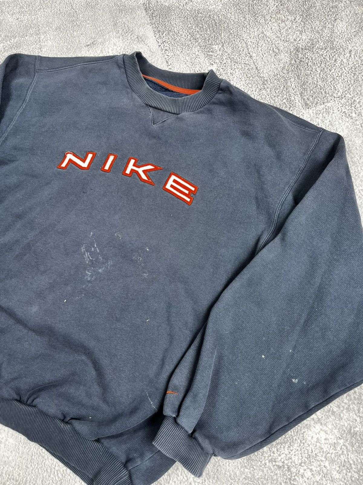 Nike Vintage Nike Jumper Sweater Navy Blue Embroidered Spell Out Size US M / EU 48-50 / 2 - 2 Thumbnail