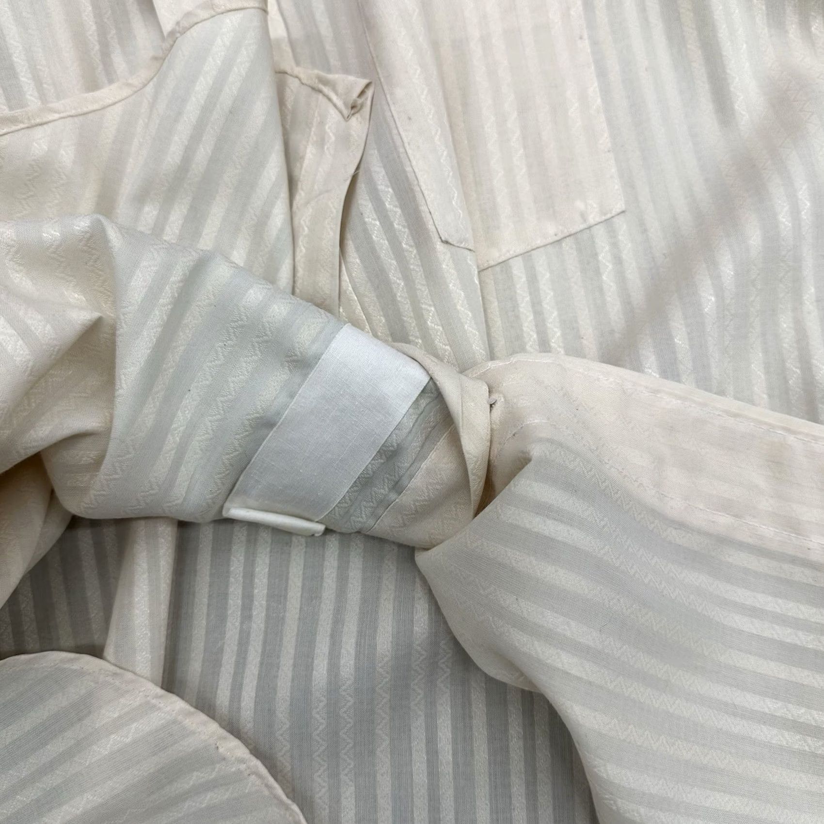 Arrow VINTAGE Arrow Shirt Button Up Polyester Cotton Beige L 1970s Size US L / EU 52-54 / 3 - 4 Thumbnail