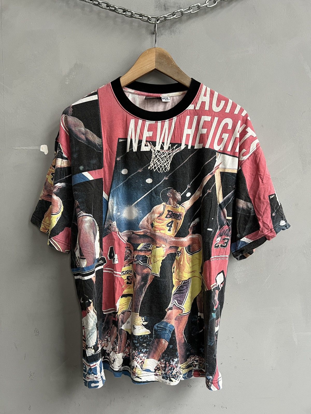 NBA Graphic Print NBa lakers vintage T Shirt Streetwear Y2K Size US L / EU 52-54 / 3 - 1 Thumbnail