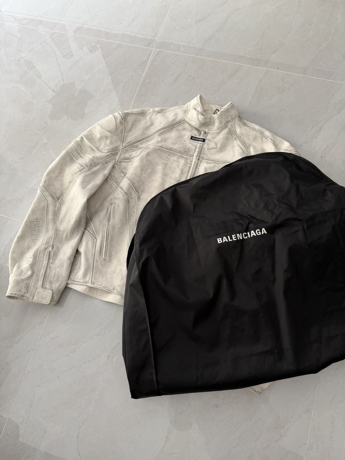 Balenciaga Balenciaga SS23White Runway Moto Jacket Sz.3 Size US L / EU 52-54 / 3 - 5 Thumbnail