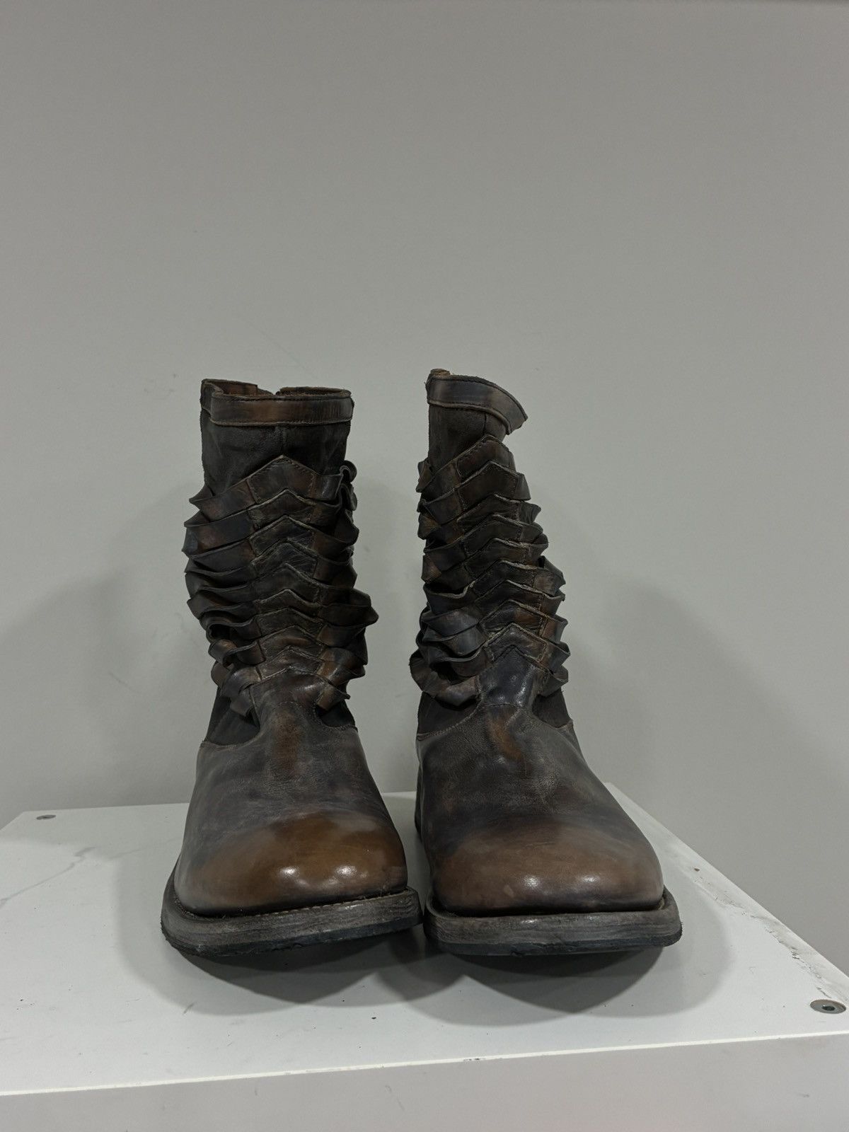 John Varvatos Distressed Artisan Boot Size 10 Size US 10 / EU 43 - 6 Thumbnail