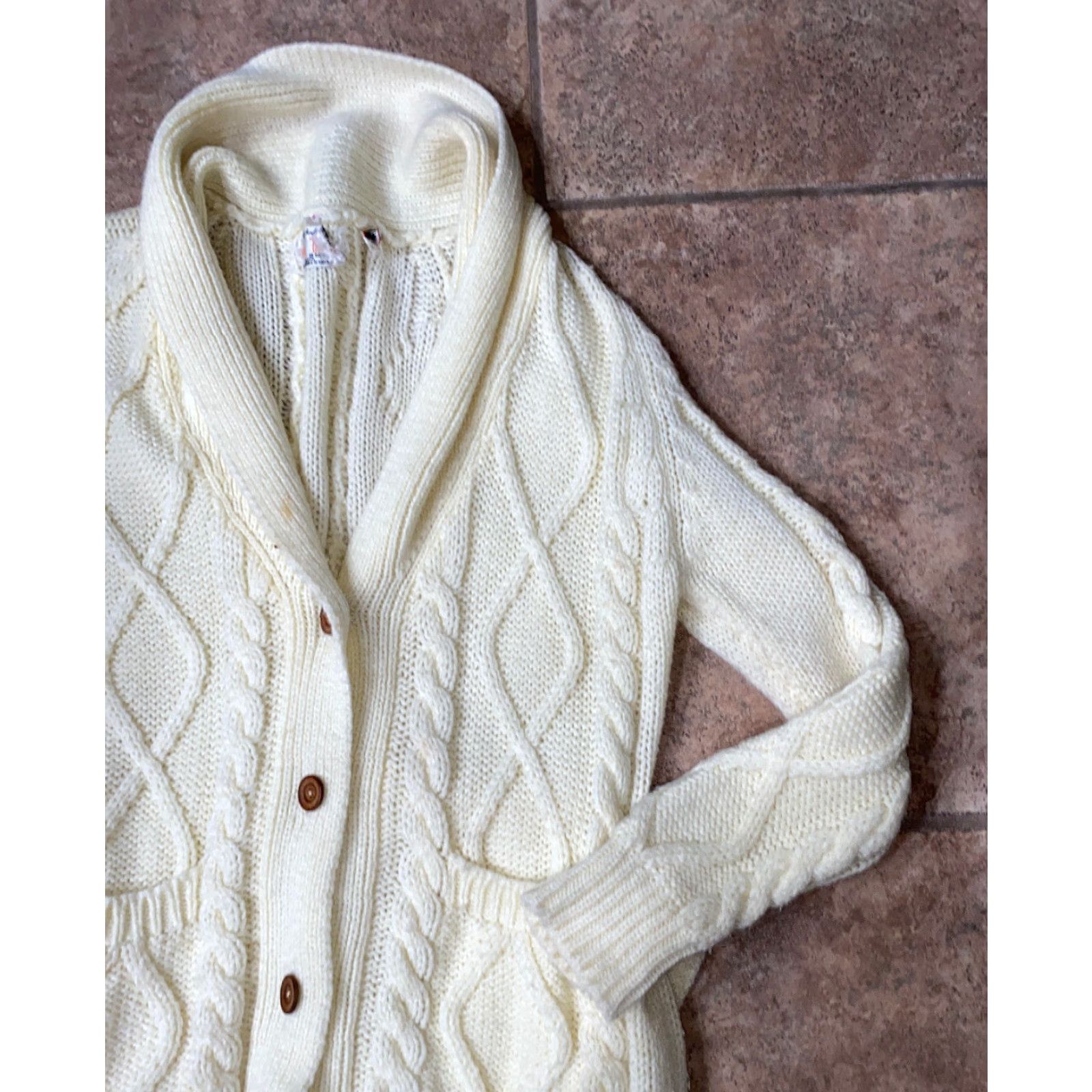 Vintage Lady Woo Womens Cardigan Sweater Size S Beige Acrylic Womens Clothing Size S / US 4 / IT 40 - 2 Thumbnail