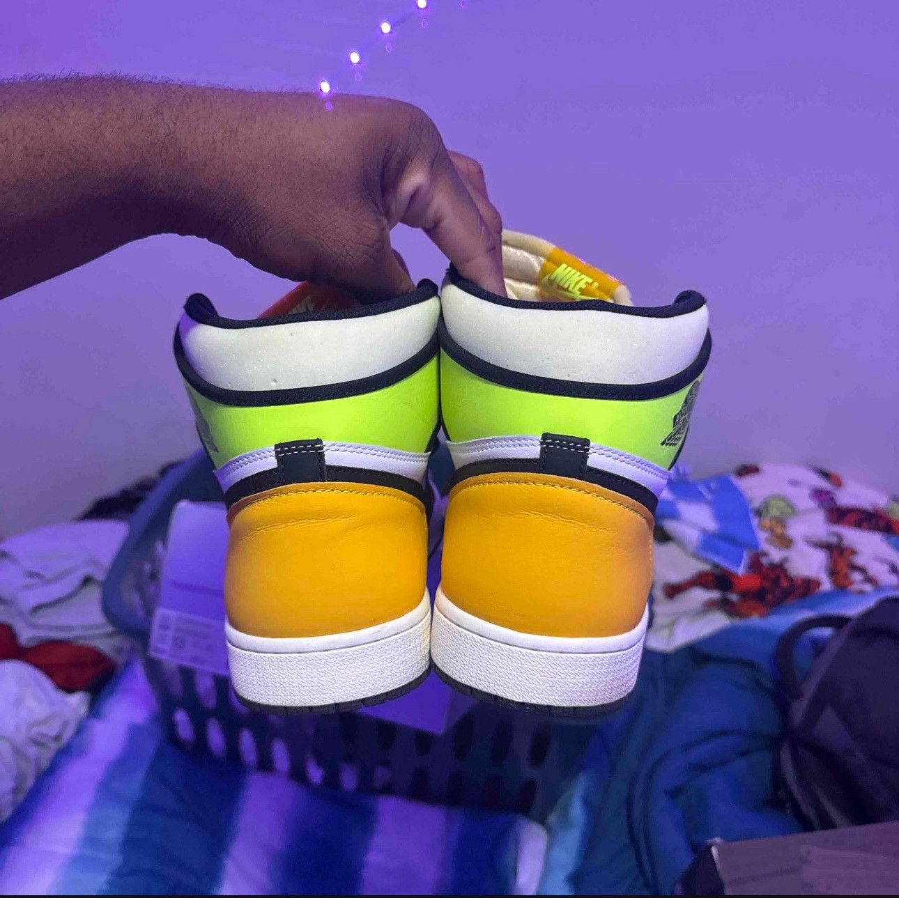 Jordan Brand Air Jordan Retro 1 Volt(2021) Size US 14 / EU 47 - 4 Thumbnail