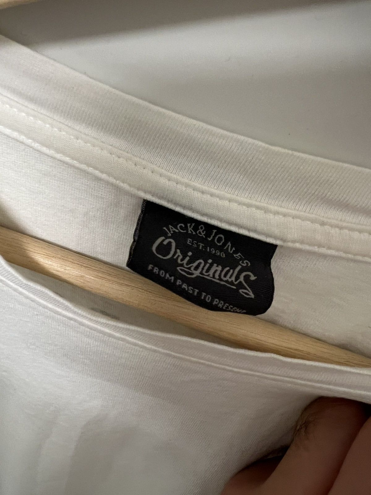 Jack & Jones Jack & Jones White Long Sleeve Shirt Sz L – “Broken Dreams” Size US L / EU 52-54 / 3 - 4 Thumbnail