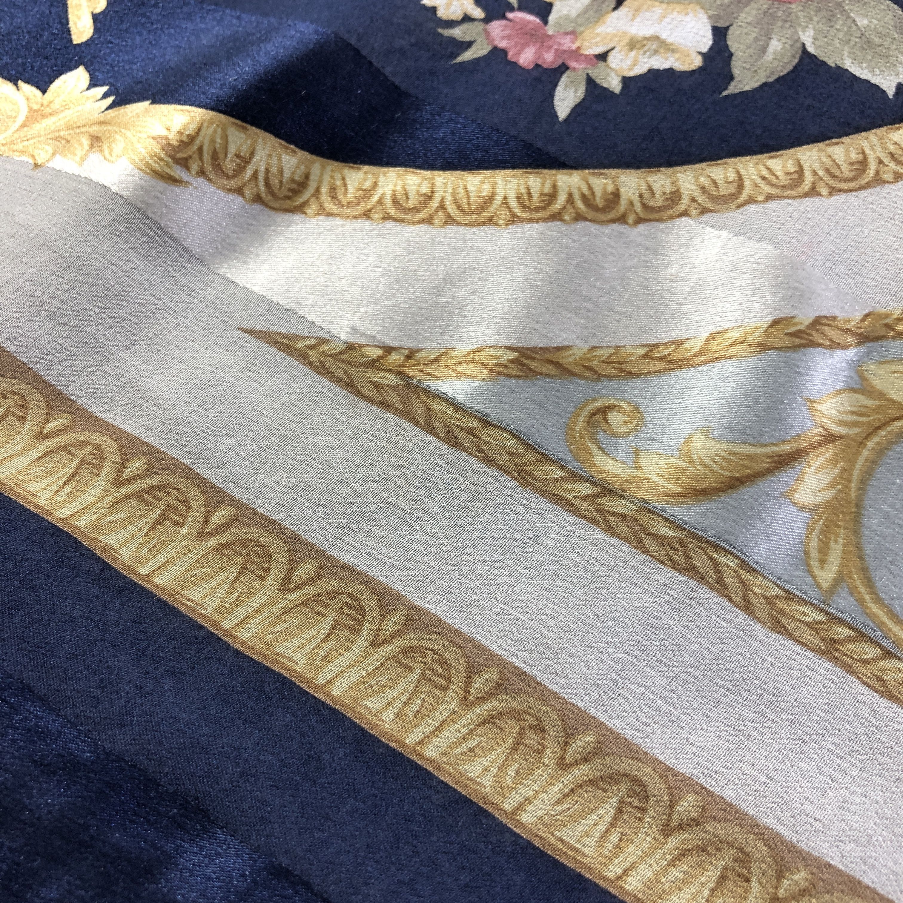 Japanese Brand Torrente Floral Luxury Silk Scarf M1030 Size ONE SIZE - 5 Thumbnail