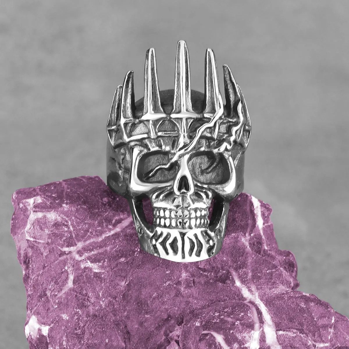 Vintage Retro Crown King Skull Ring Size ONE SIZE - 5 Thumbnail