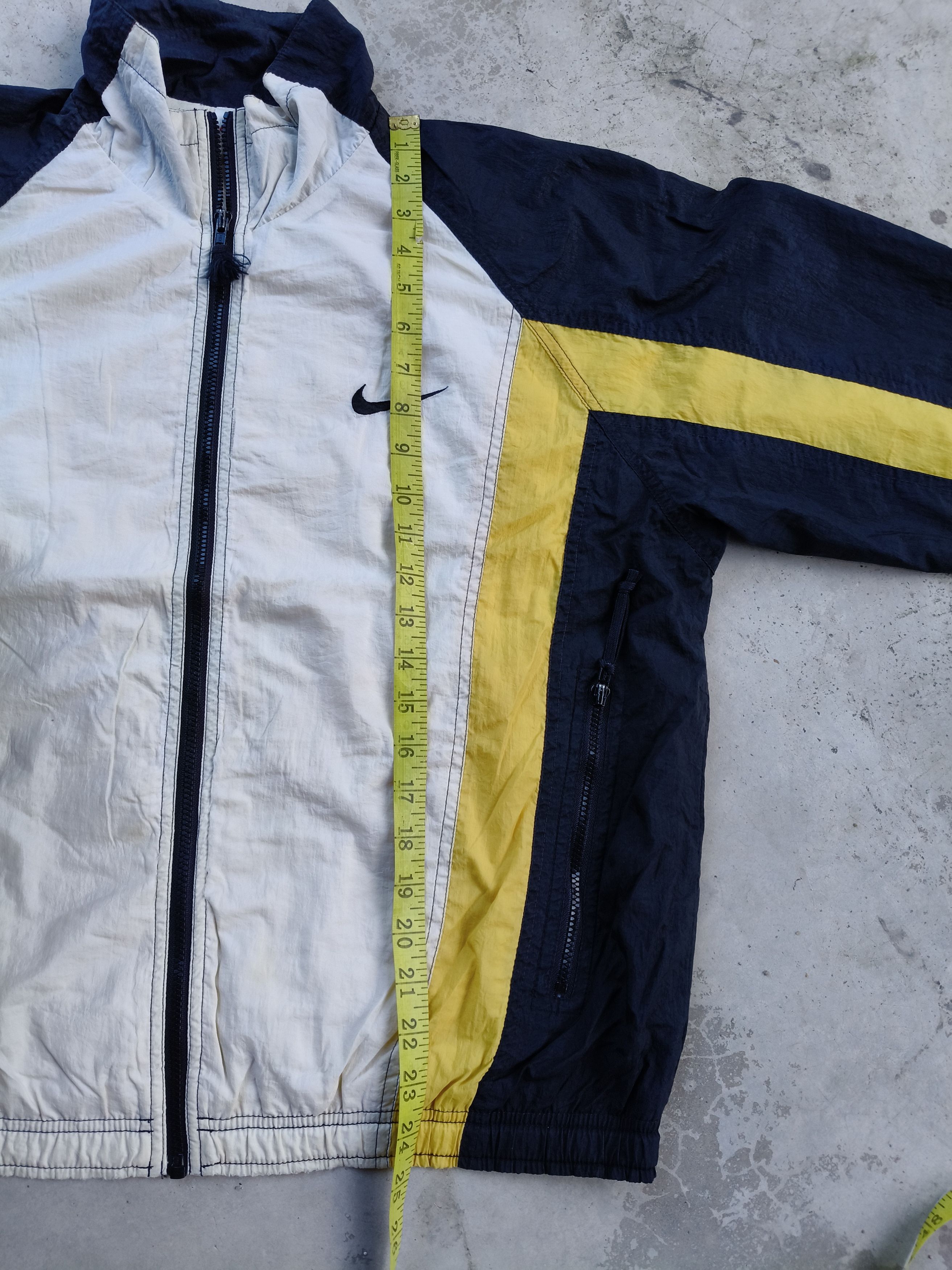 Nike Vintage Nike Swoosh Big Logo Size US S / EU 44-46 / 1 - 15 Thumbnail