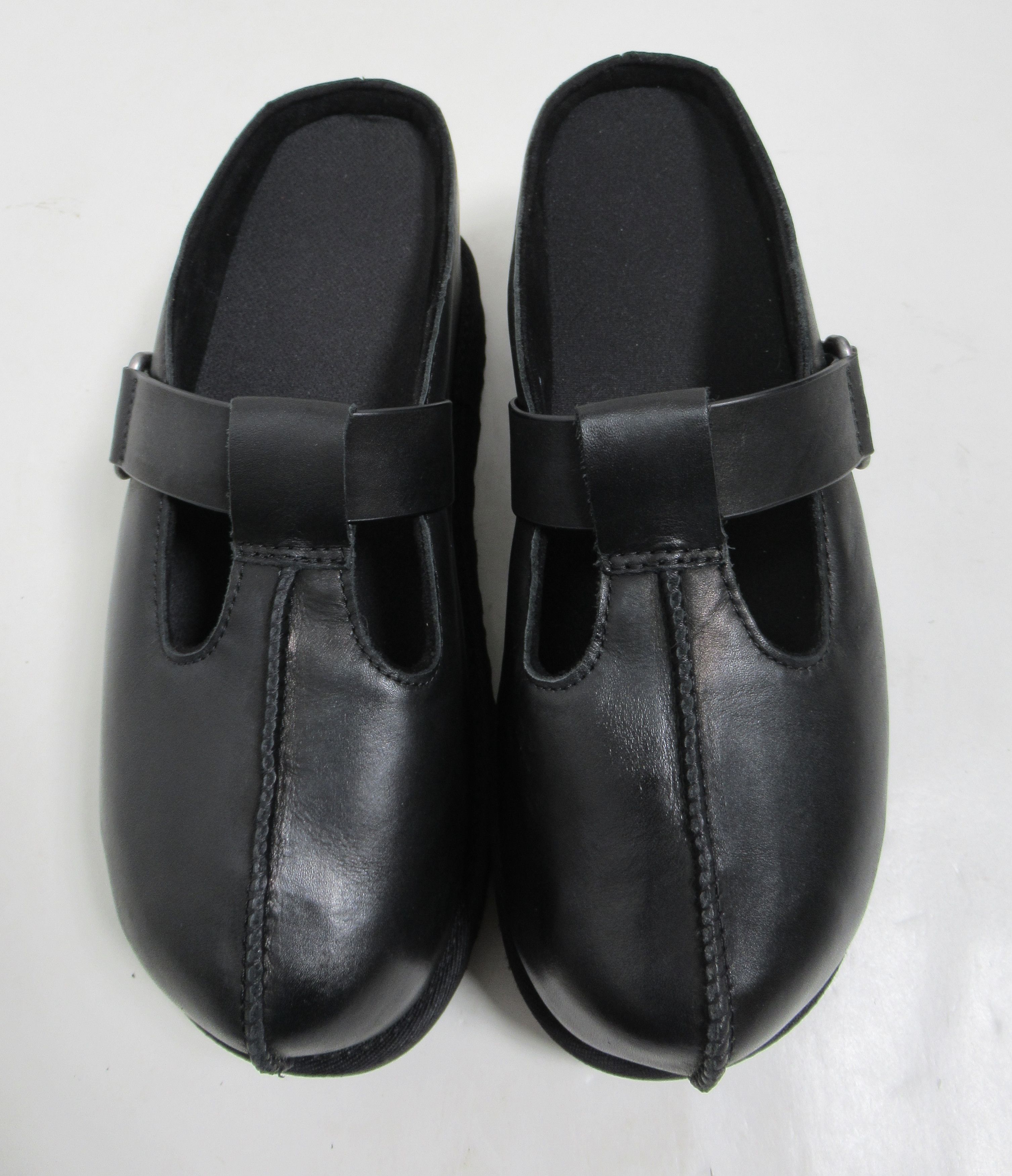 Ugg Ugg Women's Goldenstar Hi Clog Black S/N 1169591 Size 9 US Size US 9 / IT 39 - 2 Thumbnail