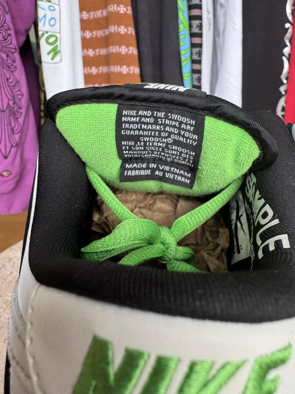 Nike SB Nike SB Dunk Low Staple Panda Pigeon Size US 10.5 / EU 43-44 - 6 Thumbnail