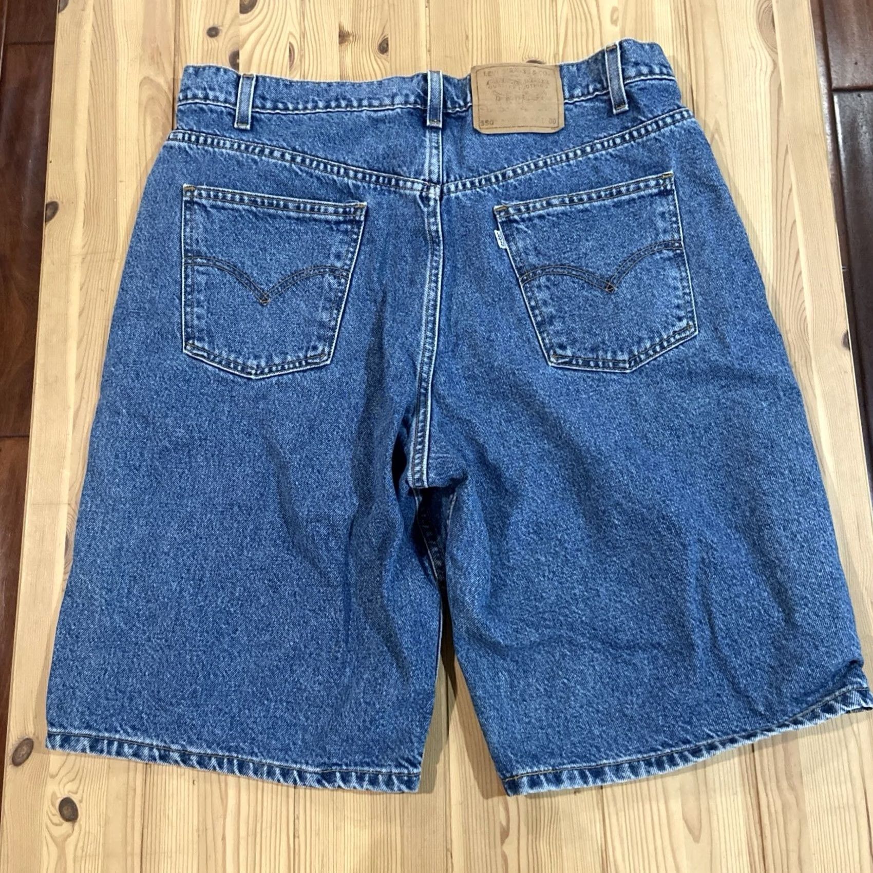 Levi's Levi's Bermuda Shorts Mens 38 White Tab Denim Relaxed Fit Zip Fly 90s USA 12in Inseam Regular Men Size US 38 / EU 54 - 7 Thumbnail