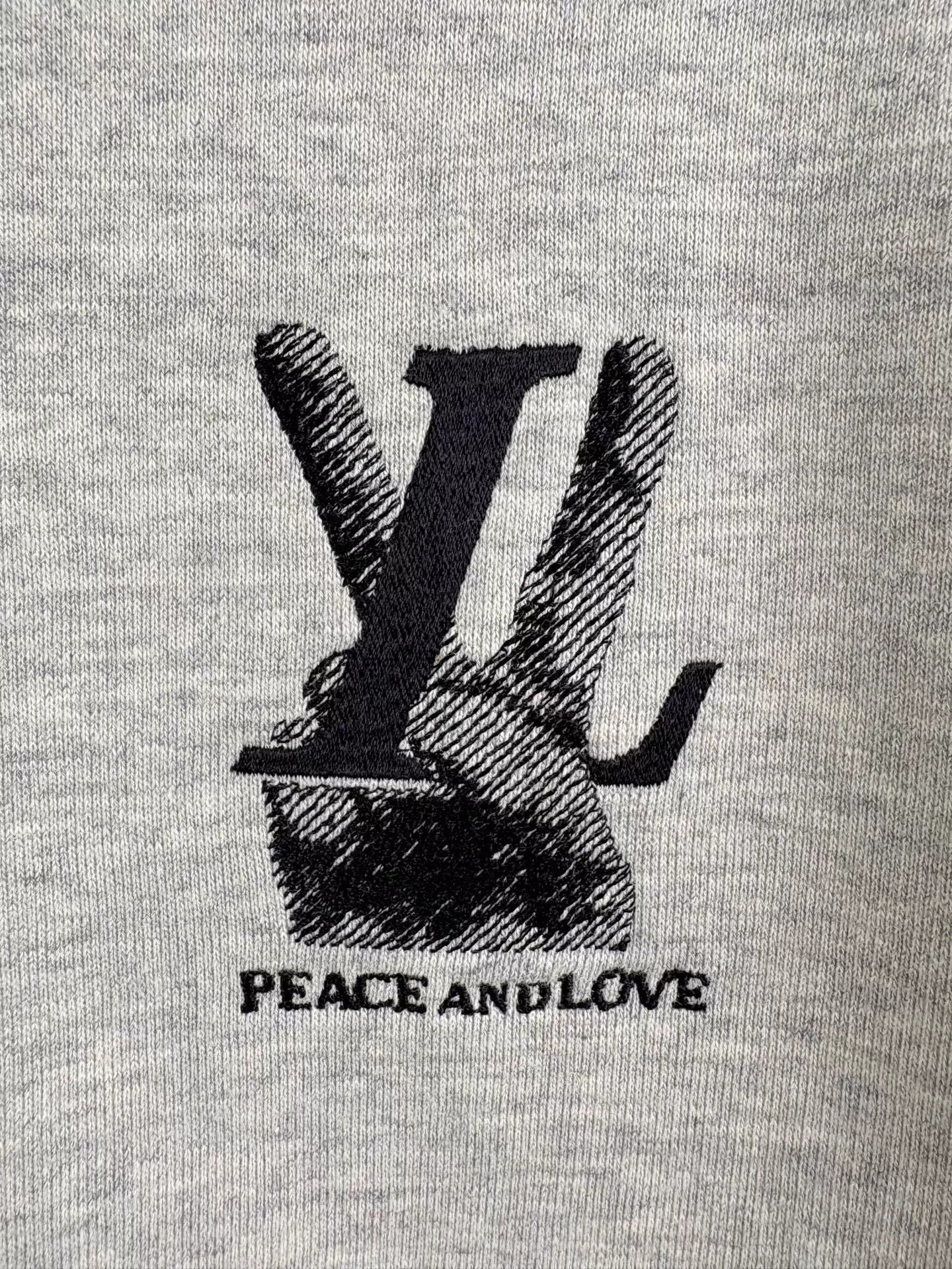 Louis Vuitton LV Gray Victory Gesture Sweatshirt K1 Size US XXL / EU 58 / 5 - 3 Thumbnail