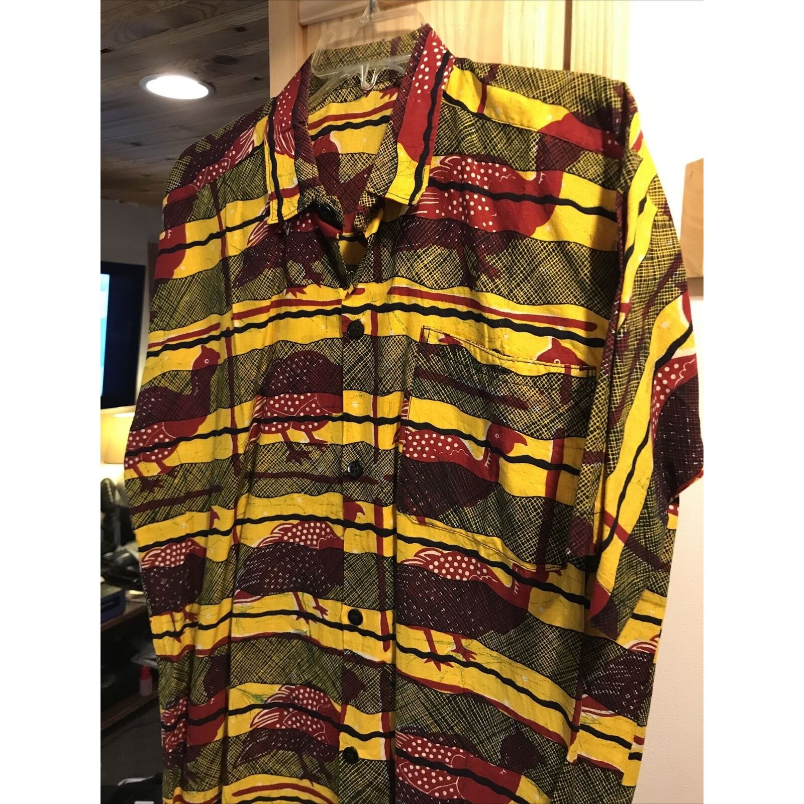 Other Vintage Mens L Yellow Striped Red Bird Print button Up Shirt Size US L / EU 52-54 / 3 - 6 Thumbnail