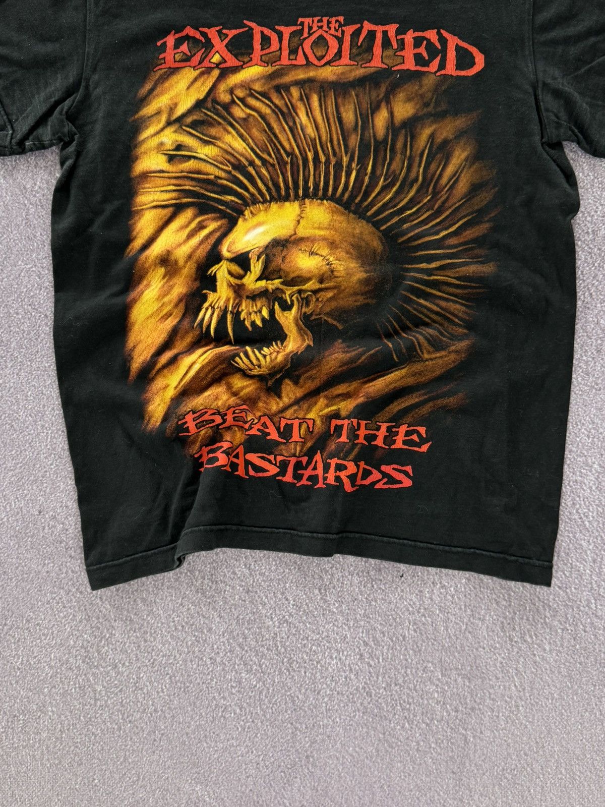 Band Tees The Exploited total chaos 90s t shirt Size US L / EU 52-54 / 3 - 3 Thumbnail