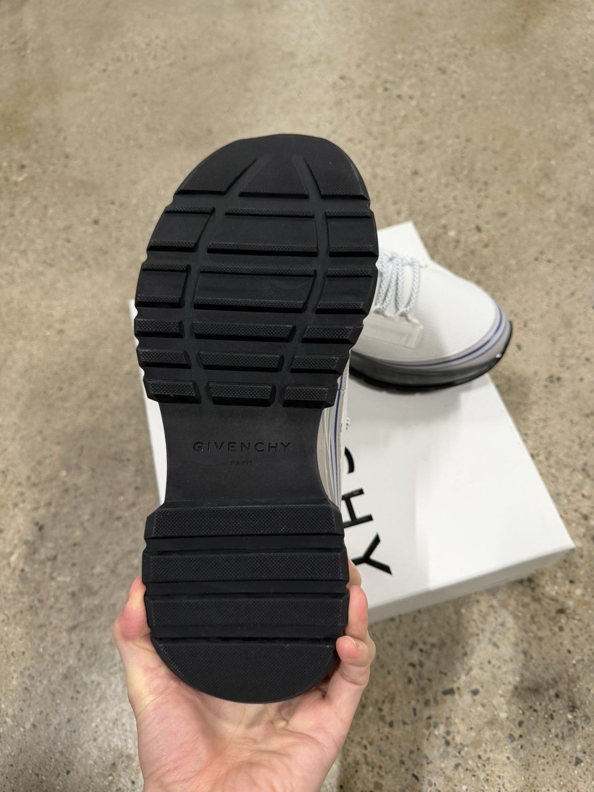 Givenchy Givenchy Spectre Runner Sneaker NEW 900$ Size US 12 / EU 45 - 6 Thumbnail