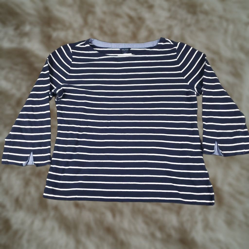 Nautica VINTAGE Nautica T-Shirt Women Large Blue White Striped Casual Long Sleeve Shirts American 90s Womens Size L / US 10 / IT 46 - 1 Thumbnail