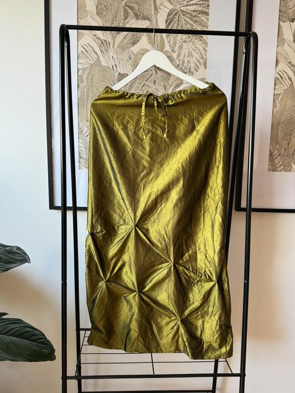 Other silk set: midi skirt and crop top Size 30" / US 8 / IT 44 - 2 Thumbnail