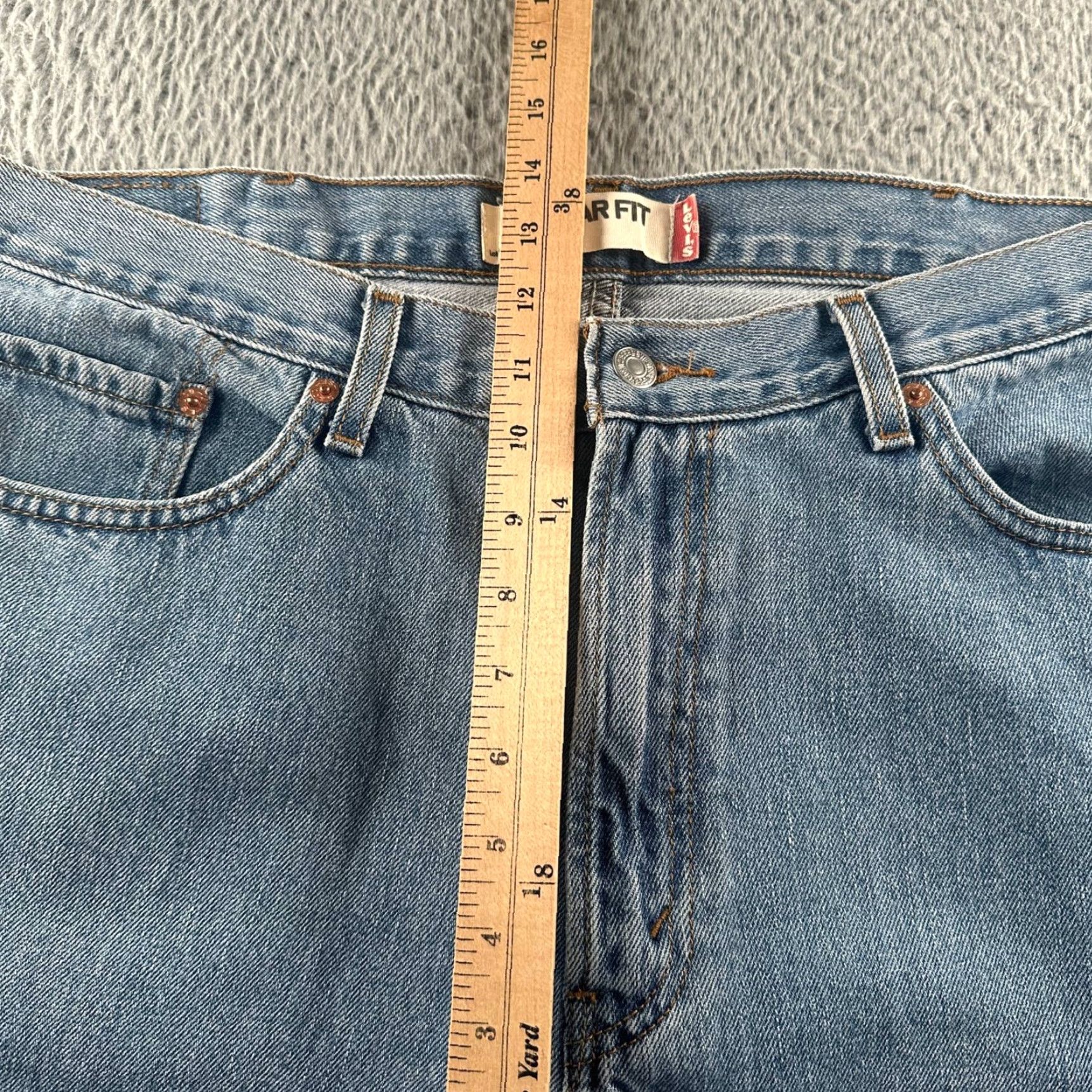Levi's Levi's 505 Jeans Mens 38x30 Regular Fit Light Blue Straight Blue Jeans 2000s Vintage? No, Regular? No Size US 38 / EU 54 - 6 Thumbnail