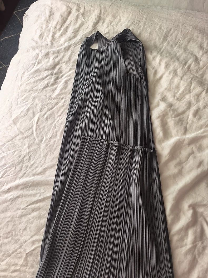 Issey Miyake Issey Miyake size:2 Dark grey pleated sleeveless dress Size S / US 4 / IT 40 - 5 Thumbnail