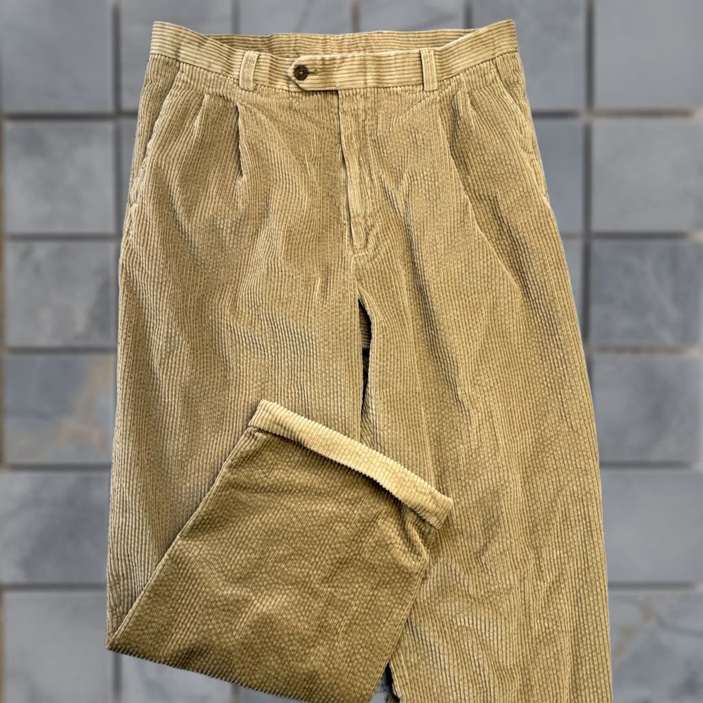 Austin Reed Austin Reed Corduroy Pants Mens 36x30 (34x29) Wide Wale Pleated Cuffed Trousers Size US 36 / EU 52 - 1 Thumbnail