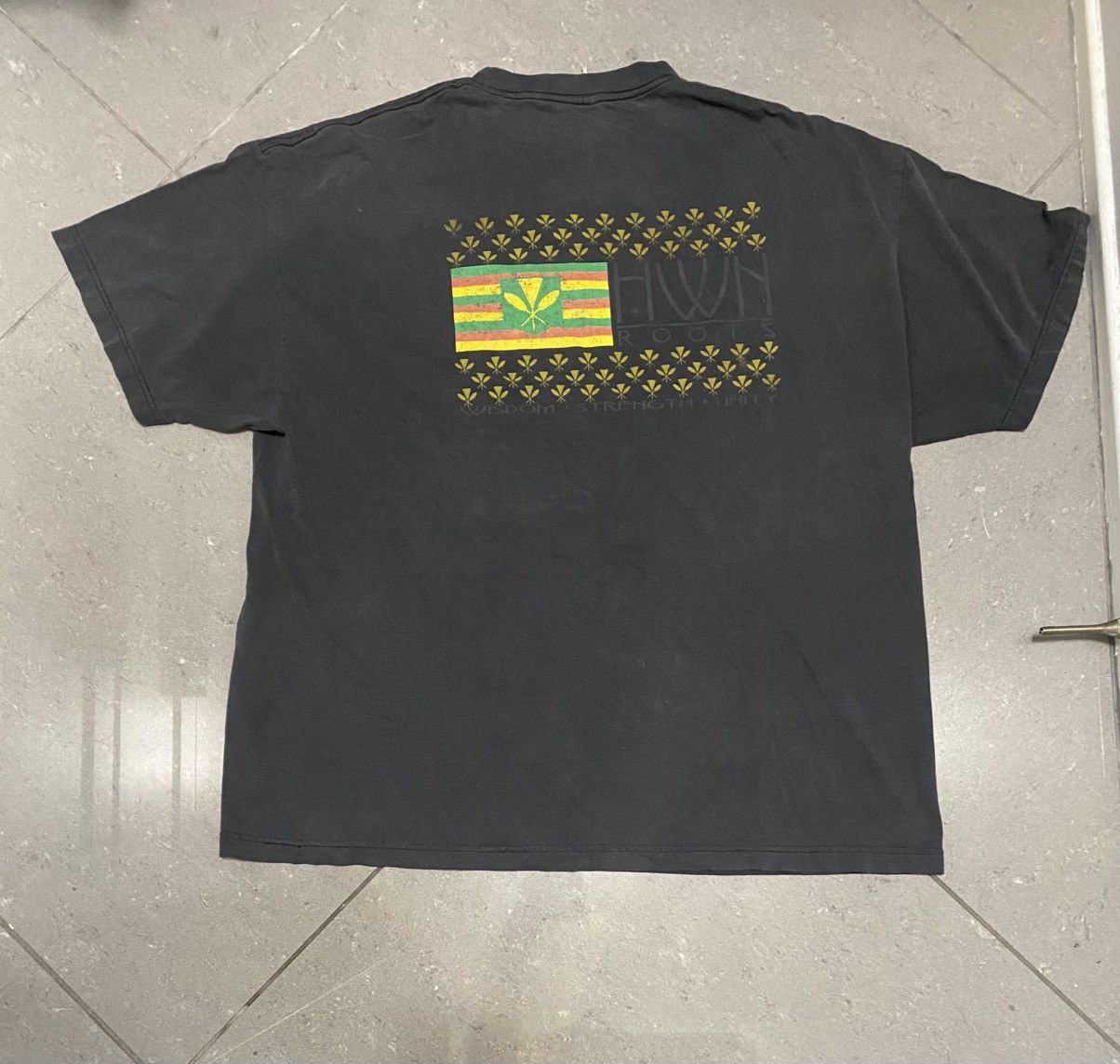Vintage Vintage Hawaiian legends tee Size US XXL / EU 58 / 5 - 1 Thumbnail
