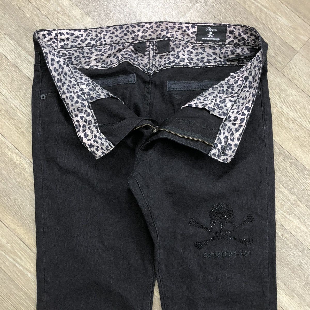 Japanese Brand 2000s Semantic Design x Roen Skulls Leopard Black Jeans Lgb Size US 33 - 5 Thumbnail