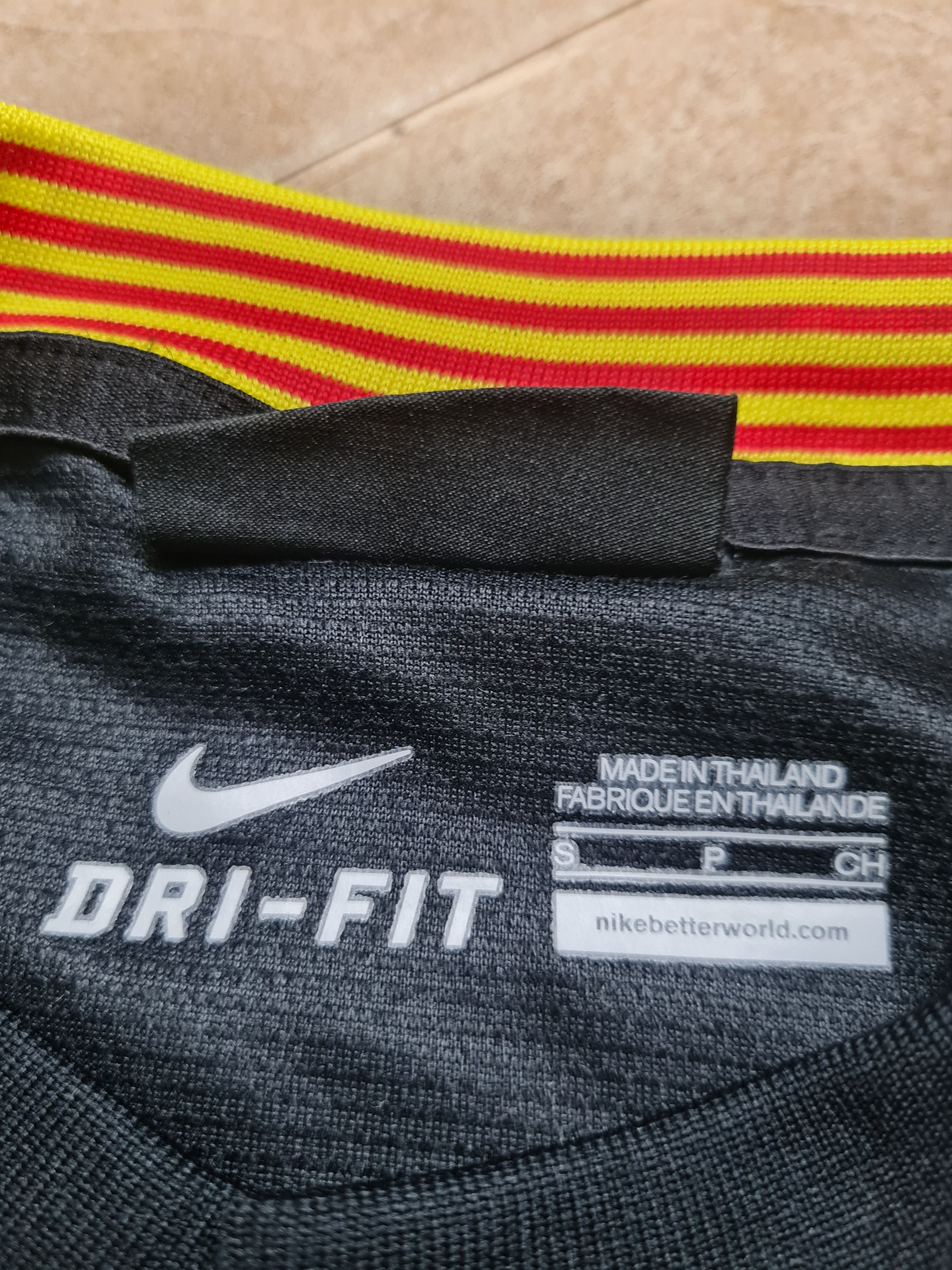 Nike FC BARCELONA 2013/2014 THIRD SHIRT SOCCER NIKE 532824-013 Size US S / EU 44-46 / 1 - 20 Thumbnail