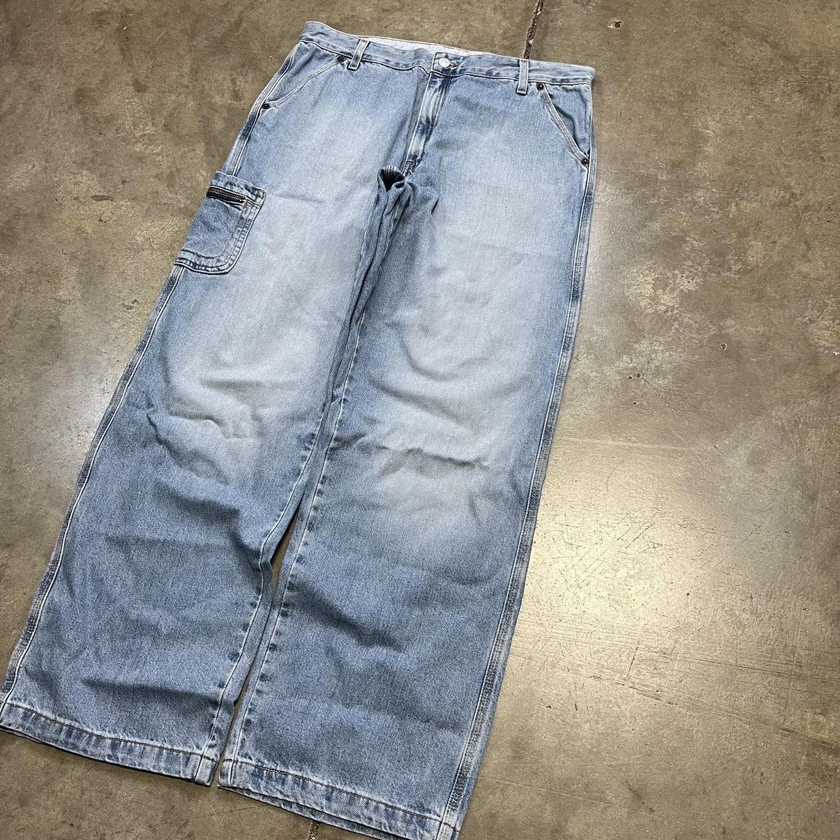 Levi's × Vintage Vintage Y2K Levi’s Wide Leg Baggy Cargo Denim Jeans Faded Size US 35 - 2 Thumbnail