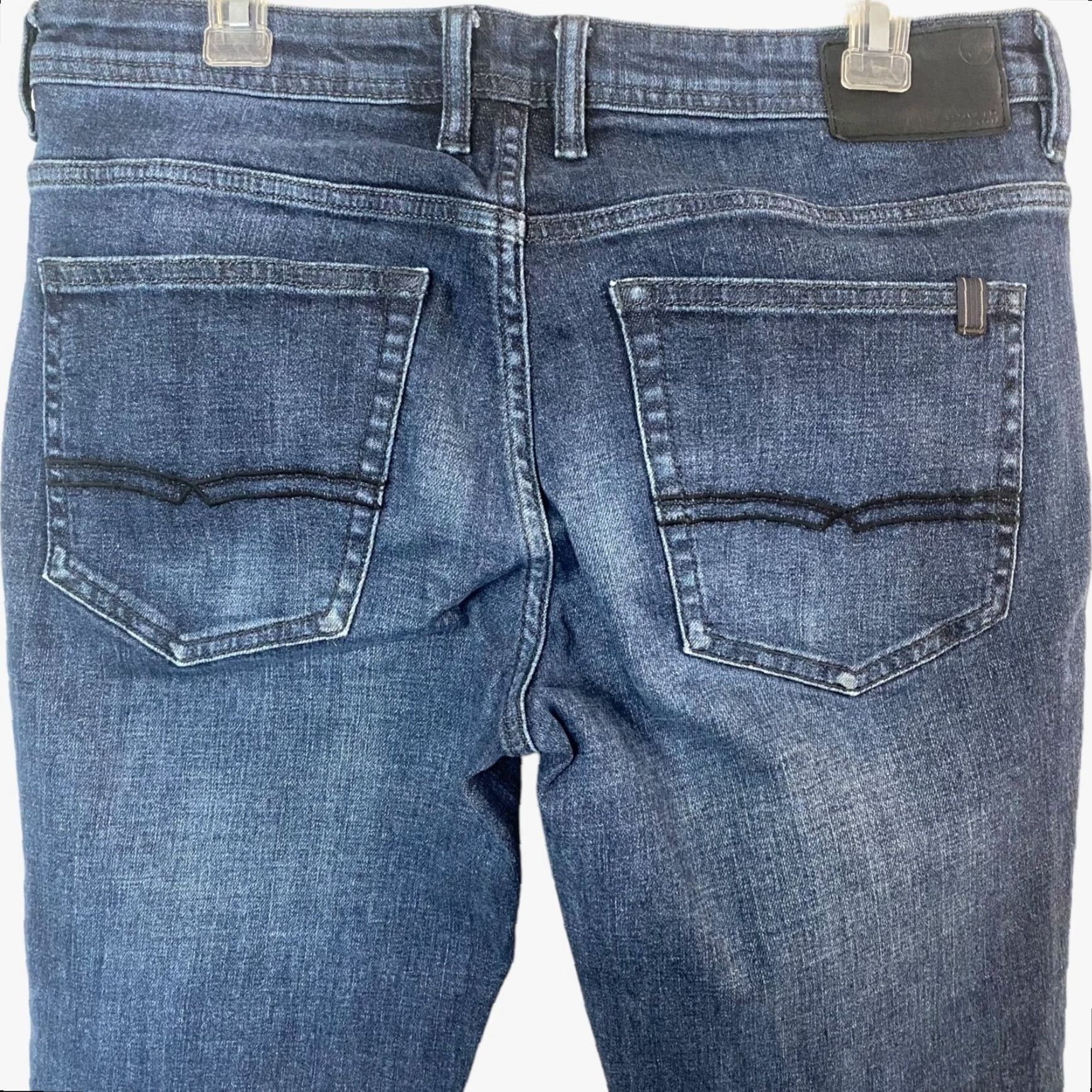 Buffalo David Bitton Buffalo David Bitton Jackson-X Jeans Mens 32X30 Dark Blue Denim Straight Stretch Jeans Mens 32X30 Blue Denim Straight Leg 5-Pocket Design Mens Size US 32 / EU 48 - 6 Thumbnail