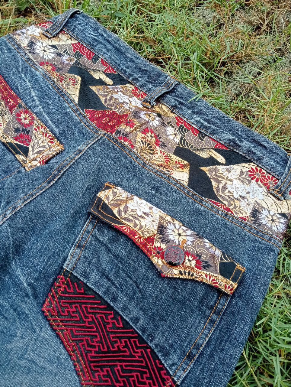 Japanese Brand Vintage Japanese Dragon Embroidery Jeans Size US 31 - 11 Thumbnail