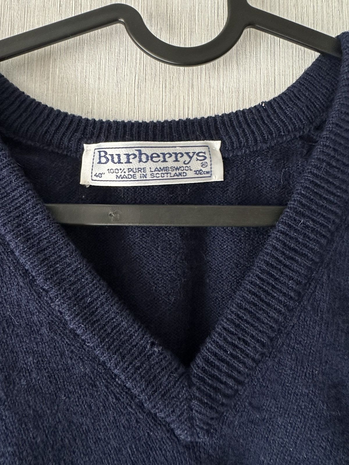 Burberry Vintage navy blue v-neck knit sweater Size US M / EU 48-50 / 2 - 3 Thumbnail