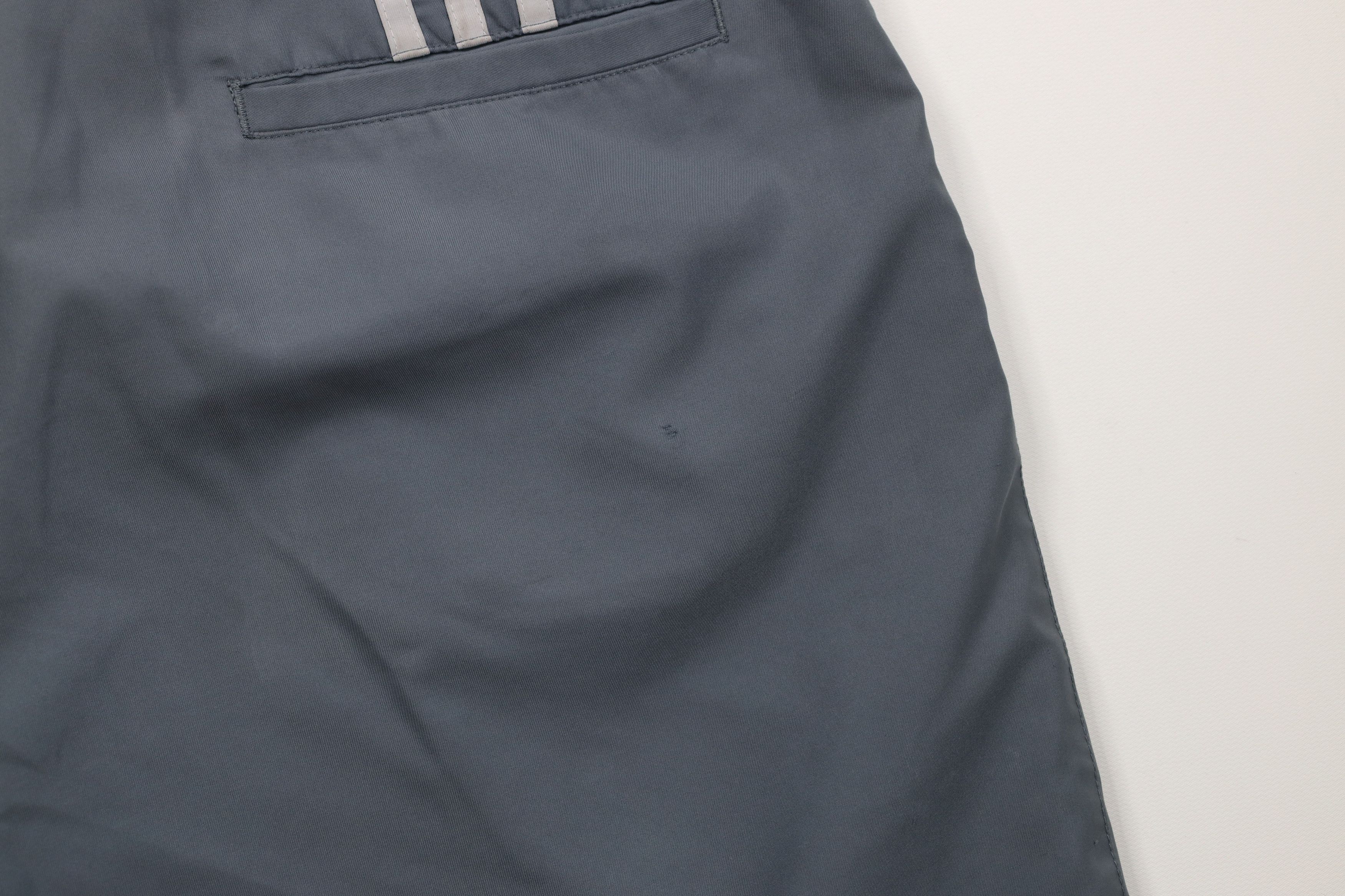 Adidas Adidas Golf Spell Out Tech Golfing Chino Shorts Gray Size US 34 / EU 50 - 13 Thumbnail