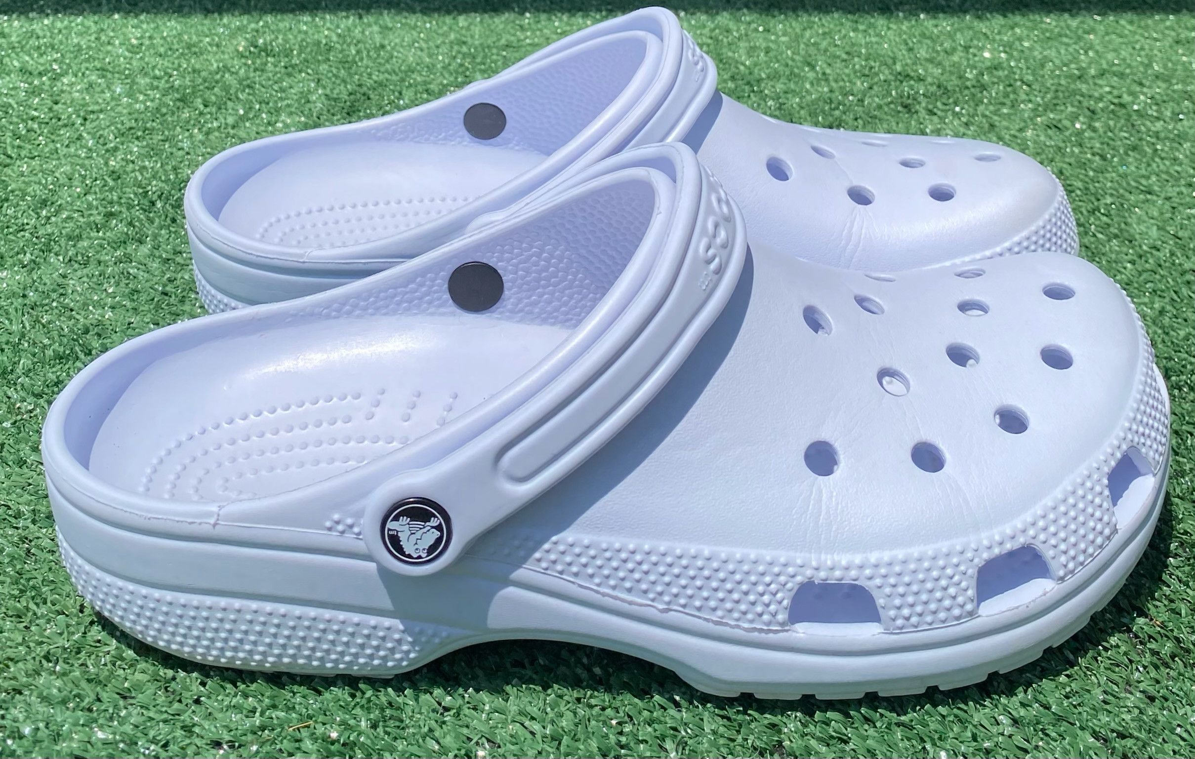 Crocs Crocs are Classic White Slip On Clogs Unisex Size M10 W12 Size US 10 / EU 43 - 5 Thumbnail