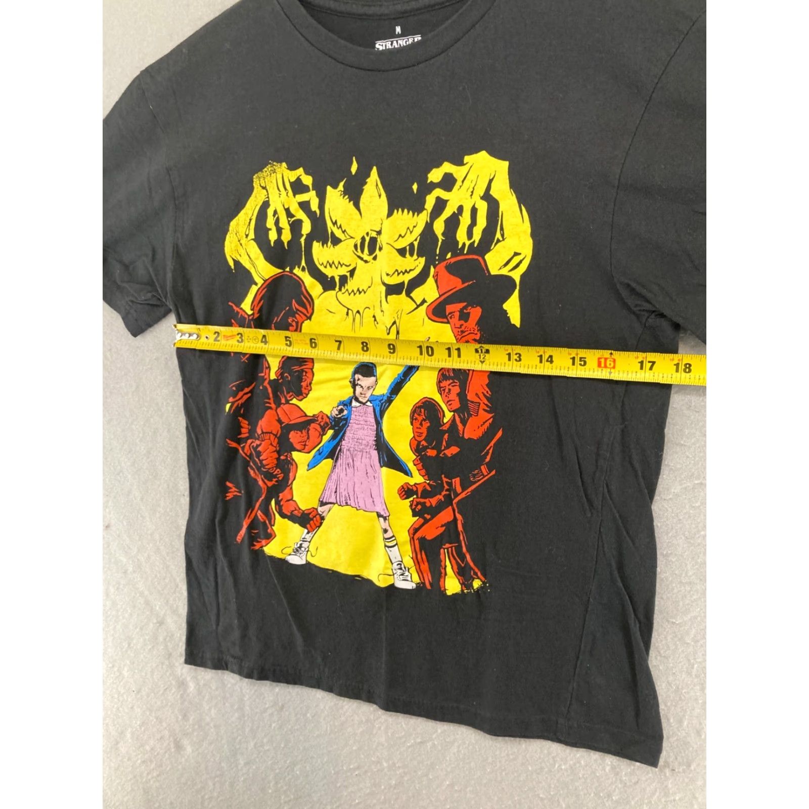 Vintage Stranger Things T-Shirt M Black Logo Crew Neck - Men - Cotton Blend - Short Sleeve - 11 Eleven Demogorgon Graphic Shirt Size US M / EU 48-50 / 2 - 3 Thumbnail