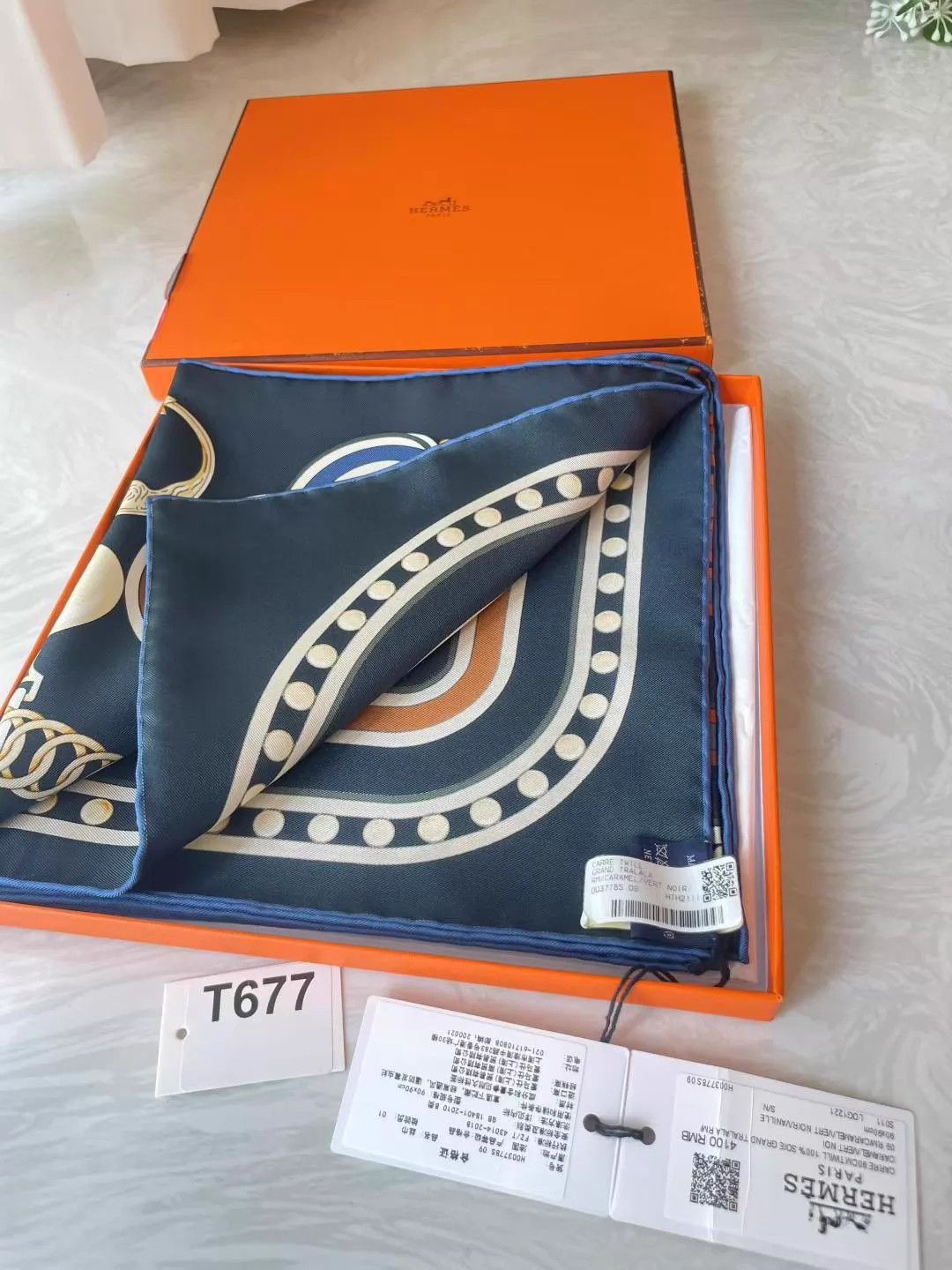 Hermes Hermès 90x90cm Silk Scarf New T677 Size ONE SIZE - 2 Thumbnail