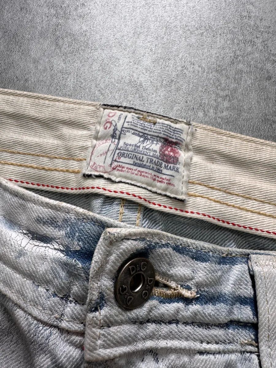 Dolce & Gabbana 2000s Dolce & Gabbana Hand-Painted White Blue Distressed Denim Jeans Size US 31 - 5 Thumbnail