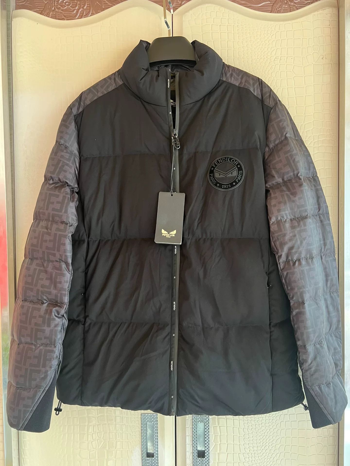 Fendi Fendi LOR FF Logo Men's Down Jacket Size US M / EU 48-50 / 2 - 1 Thumbnail