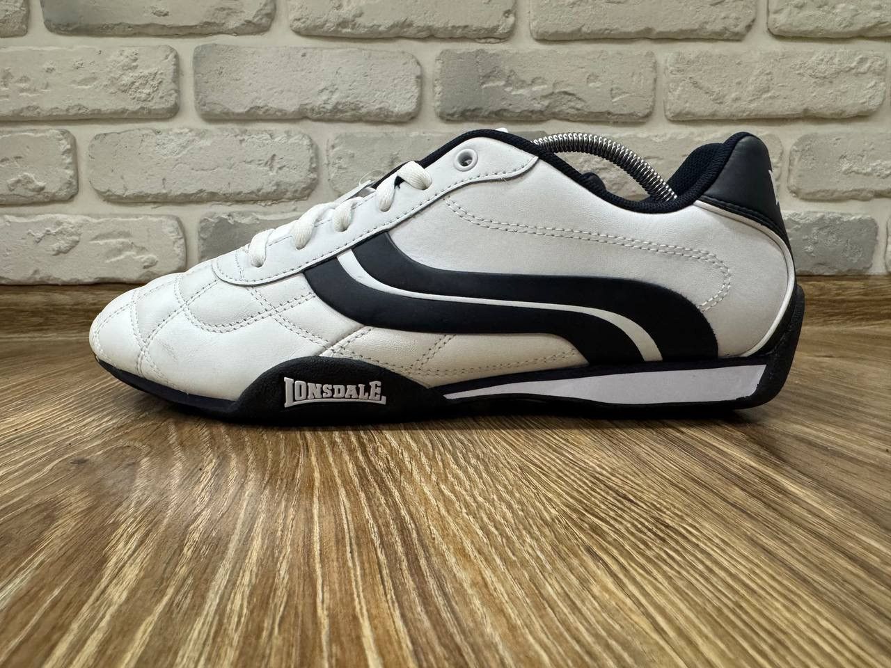 Vintage Lonsdale London Vintage Y2K Low Top Leather Shoes Size US 10 / EU 43 - 1 Thumbnail