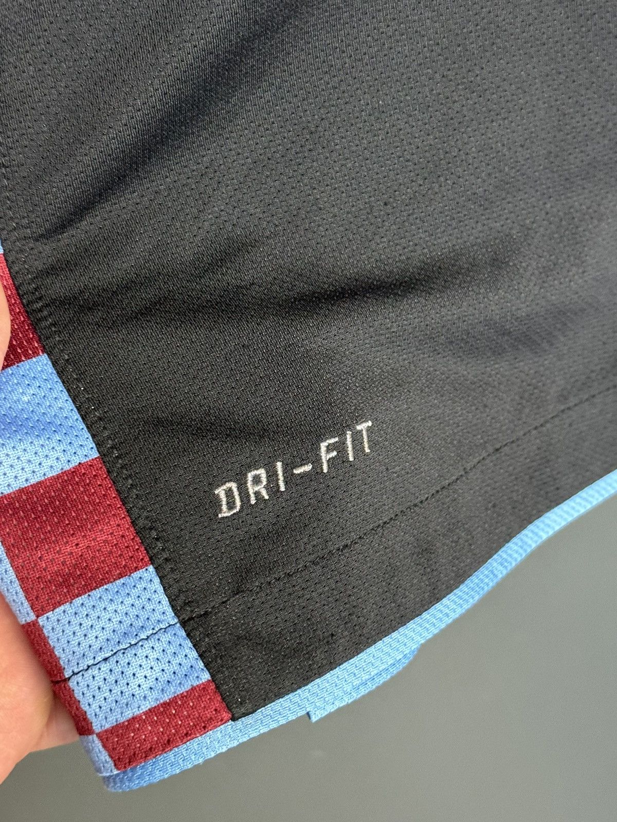 Nike Aston Villa 10/11 Away Football Jersey Size US M / EU 48-50 / 2 - 4 Thumbnail