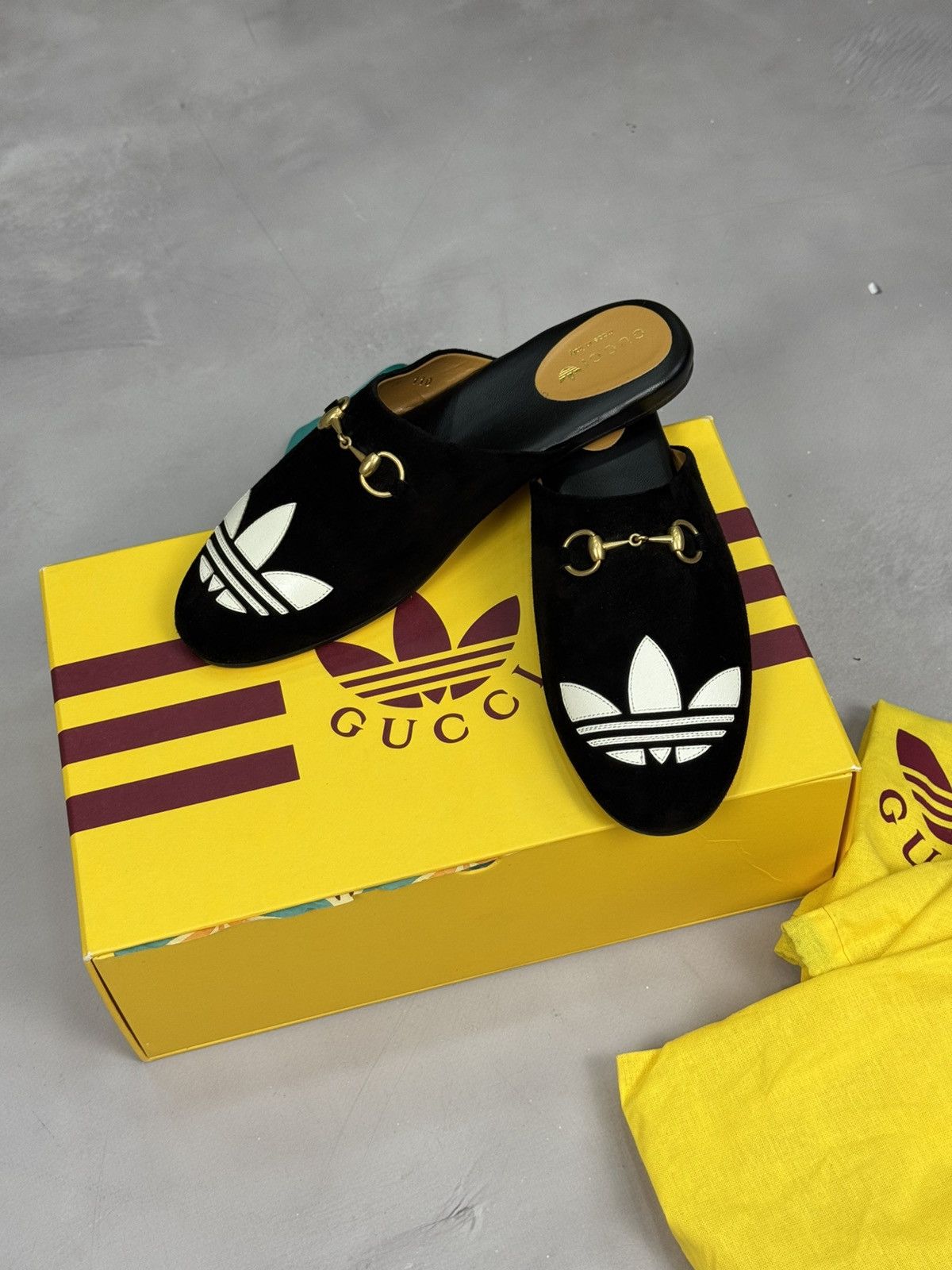 Adidas × Gucci Fw22 Gucci x Adidas Trefoil Slippers(Black/39eu) Size US 9 / IT 39 - 14 Thumbnail